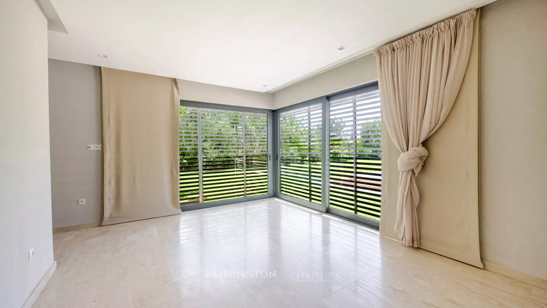 4 Bedroom Villa/Townhouse's Image 28