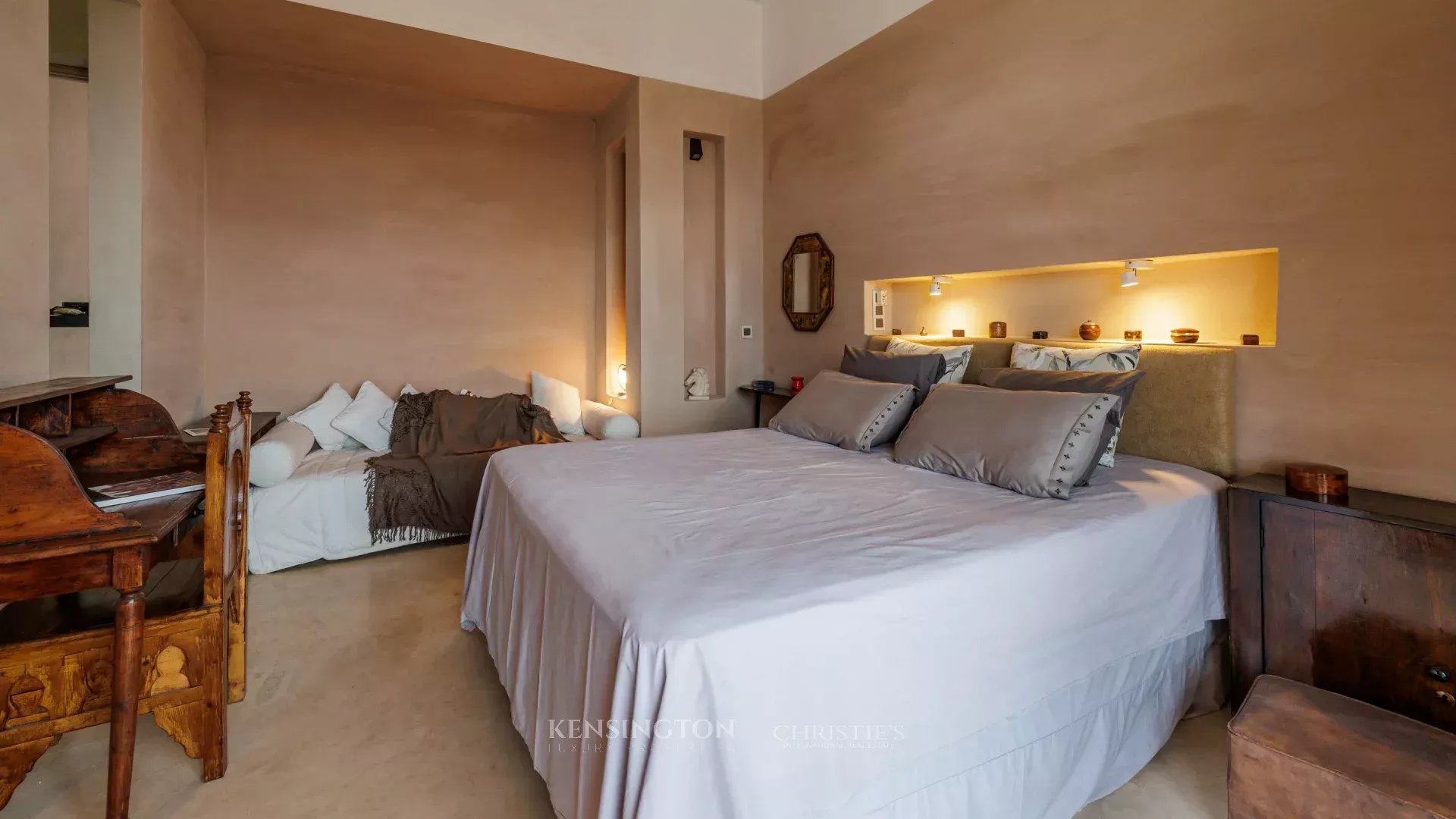 5 Bedroom Villa/Townhouse's Image 10