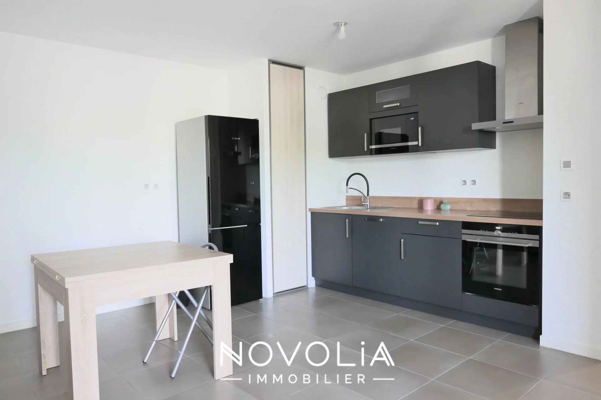 Achat Appartement Surface de 43 m�/ Total carrez : 42.97 m�, 2 pi�ces, V�nissieux (69200)