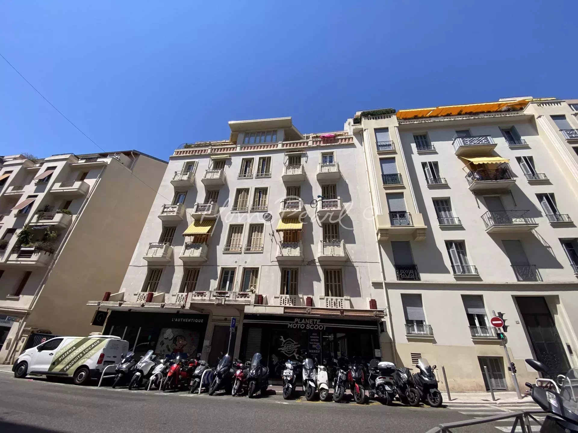 2 PIECES 36 M² PROCHE LIBERATION