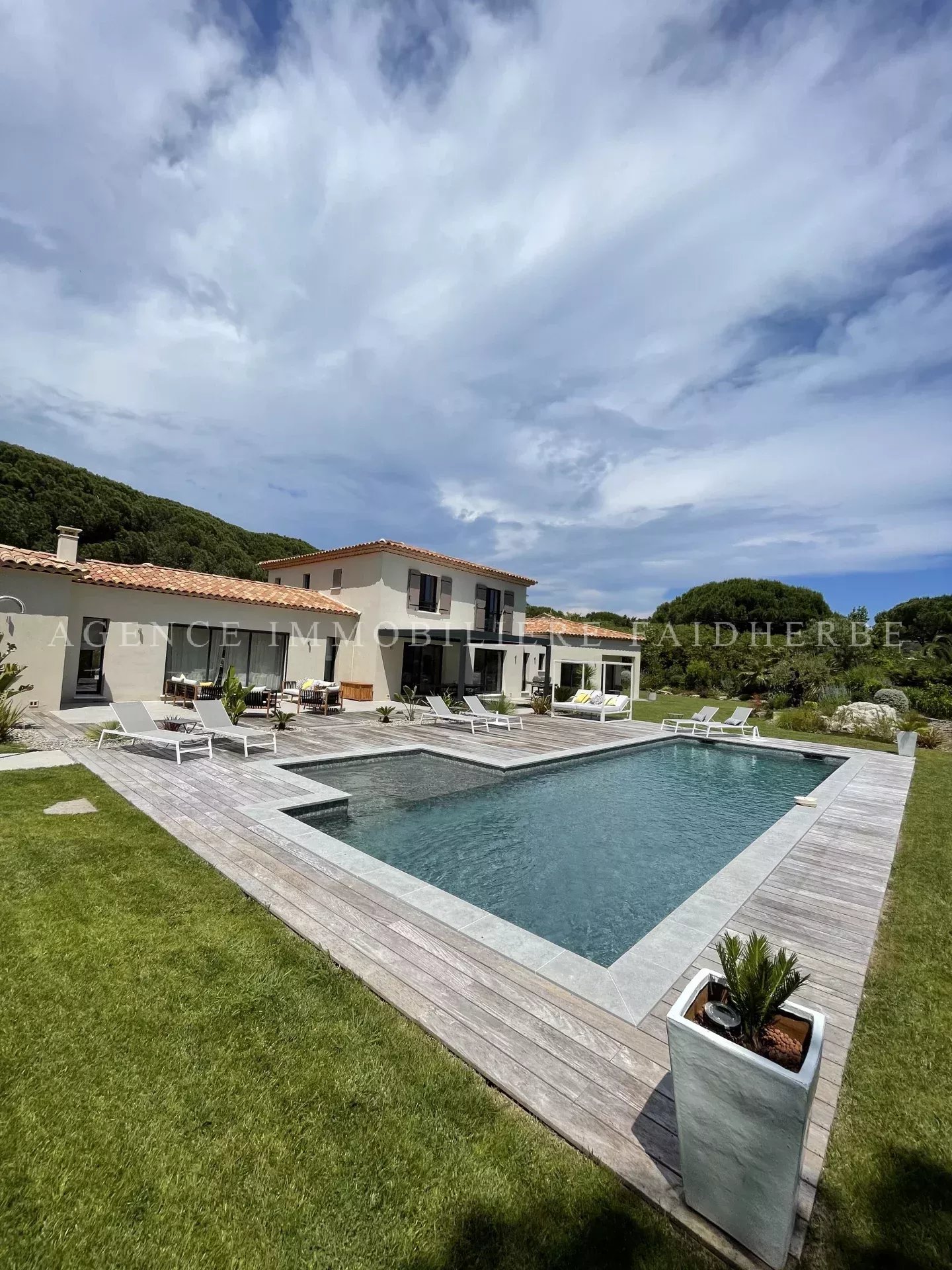 Agence immobilière de STAES IMMOBILIER