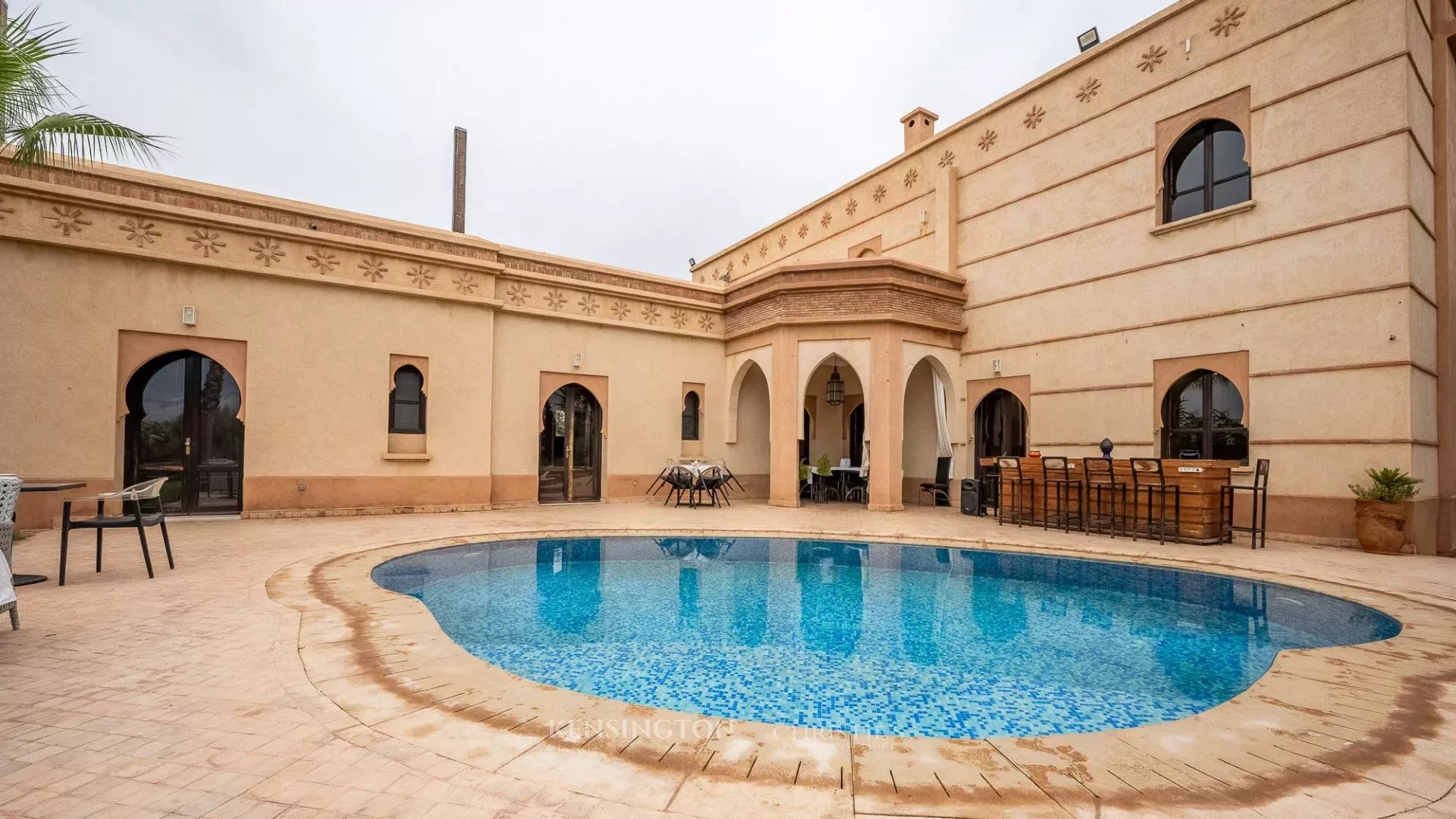6 Bedroom Villa/Townhouse's Image 3