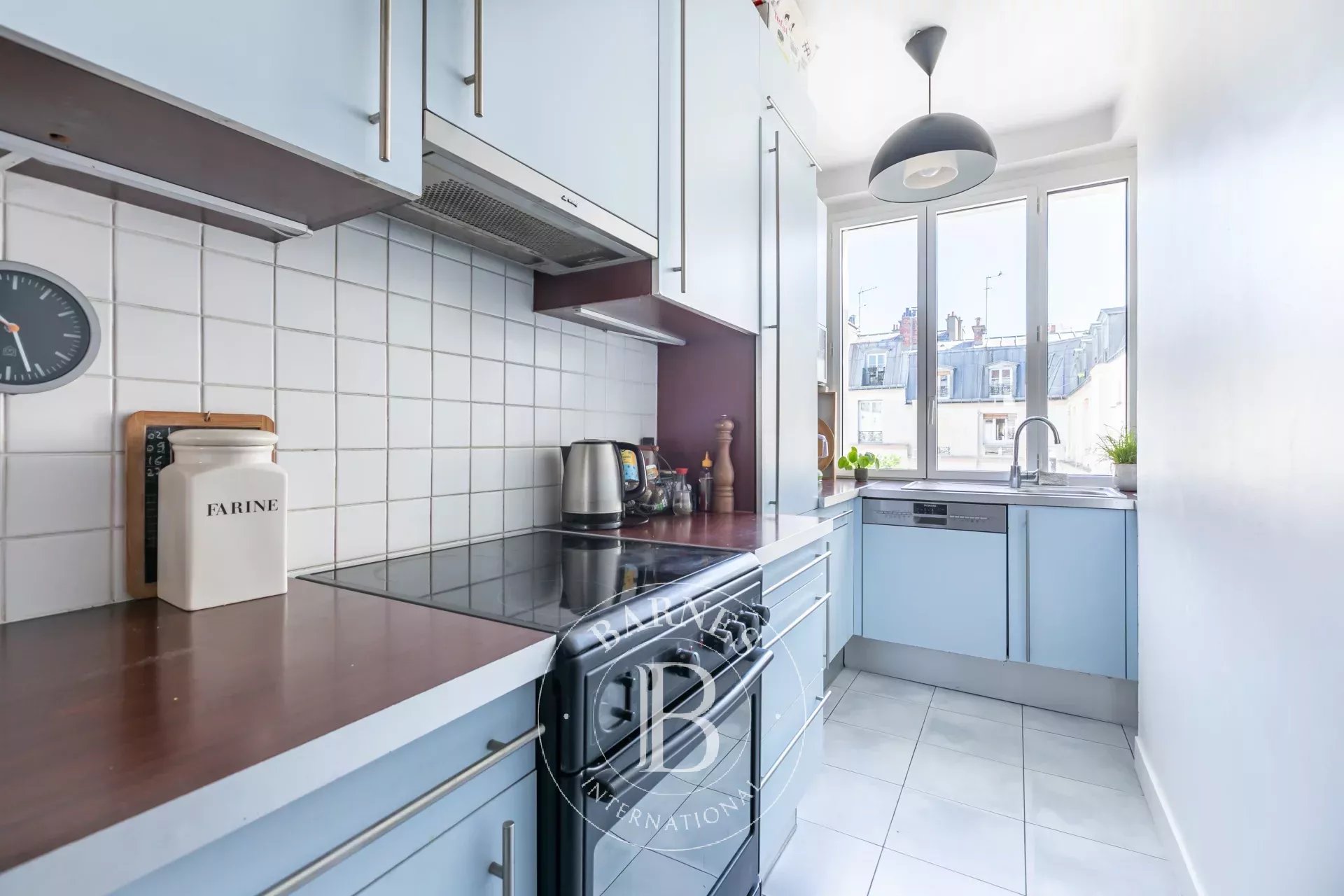 Paris 17 - Marché Lebon - 4-bedroom duplex - upper floor with full-length balcony - picture 6