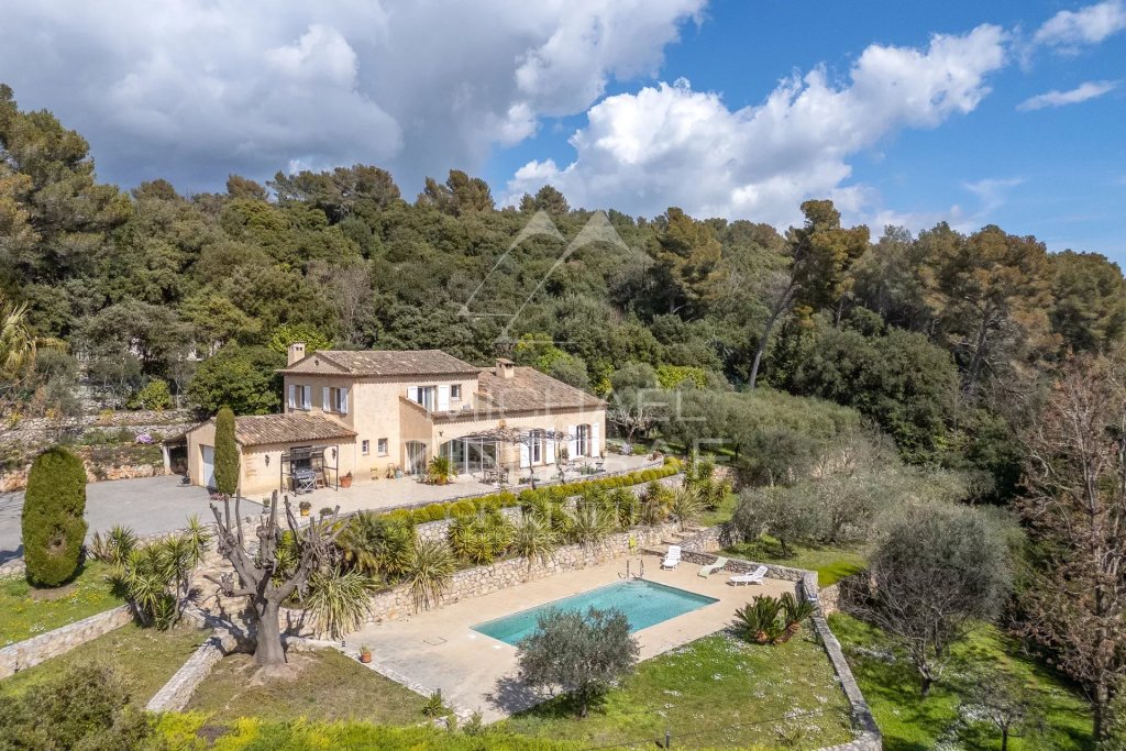Villa for sale in Cabris — Charming Provençal Villa with Sea View – A True Haven of Peace