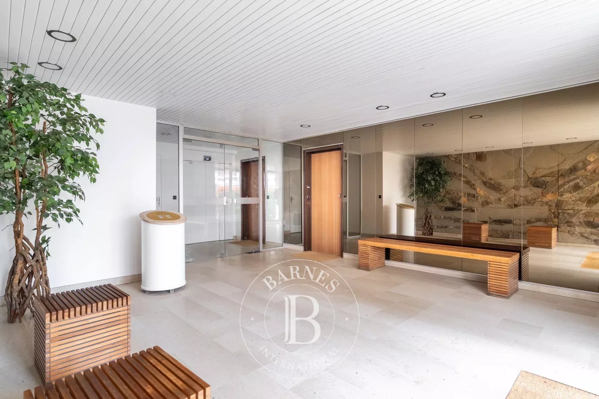 Квартира Neuilly-sur-Seine - picture 27