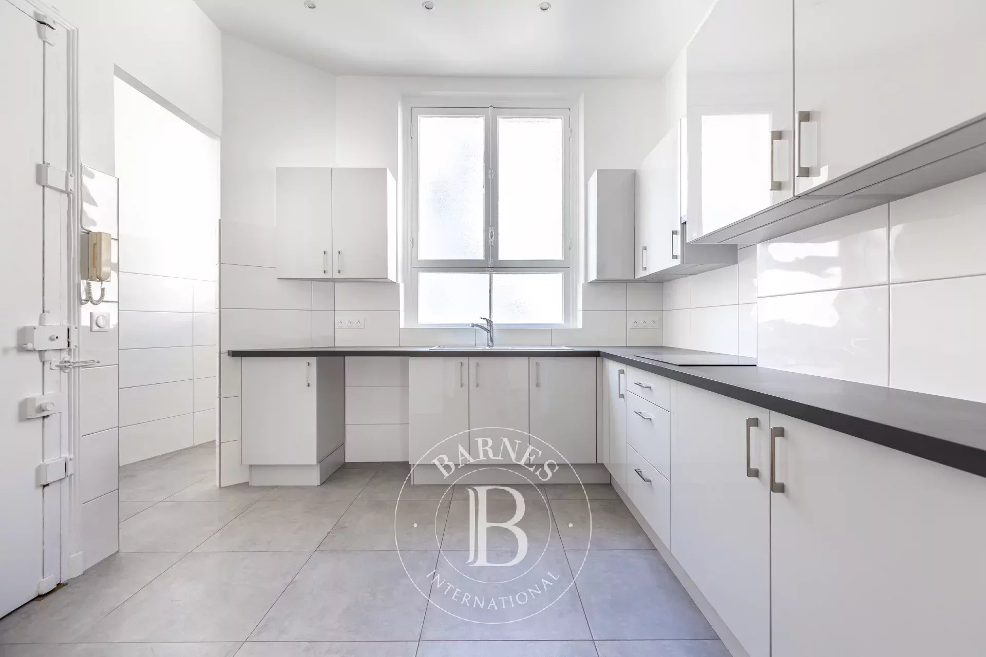 Daire Paris 16ème - picture 12