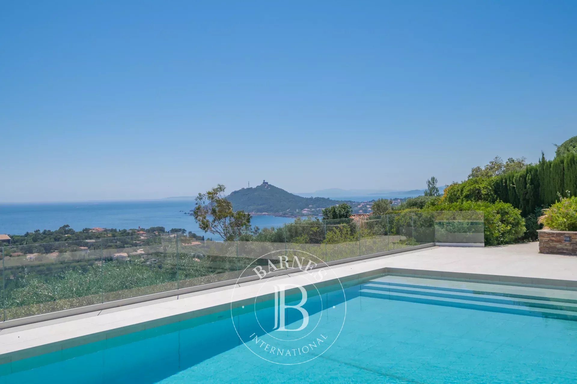 Villa Saint-Raphaël  -  ref 87060539 (picture 2)