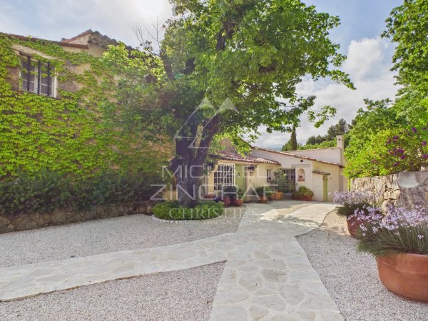 Charming bastide with breathtaking views – Tourrettes-sur-Loup — photo 3