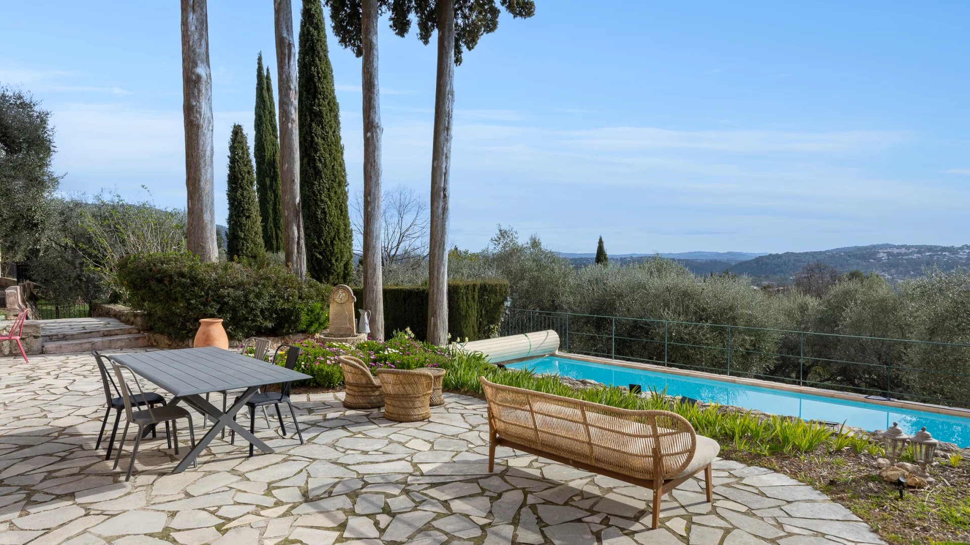 Bergerie du 18e rénovée et vue panoramique