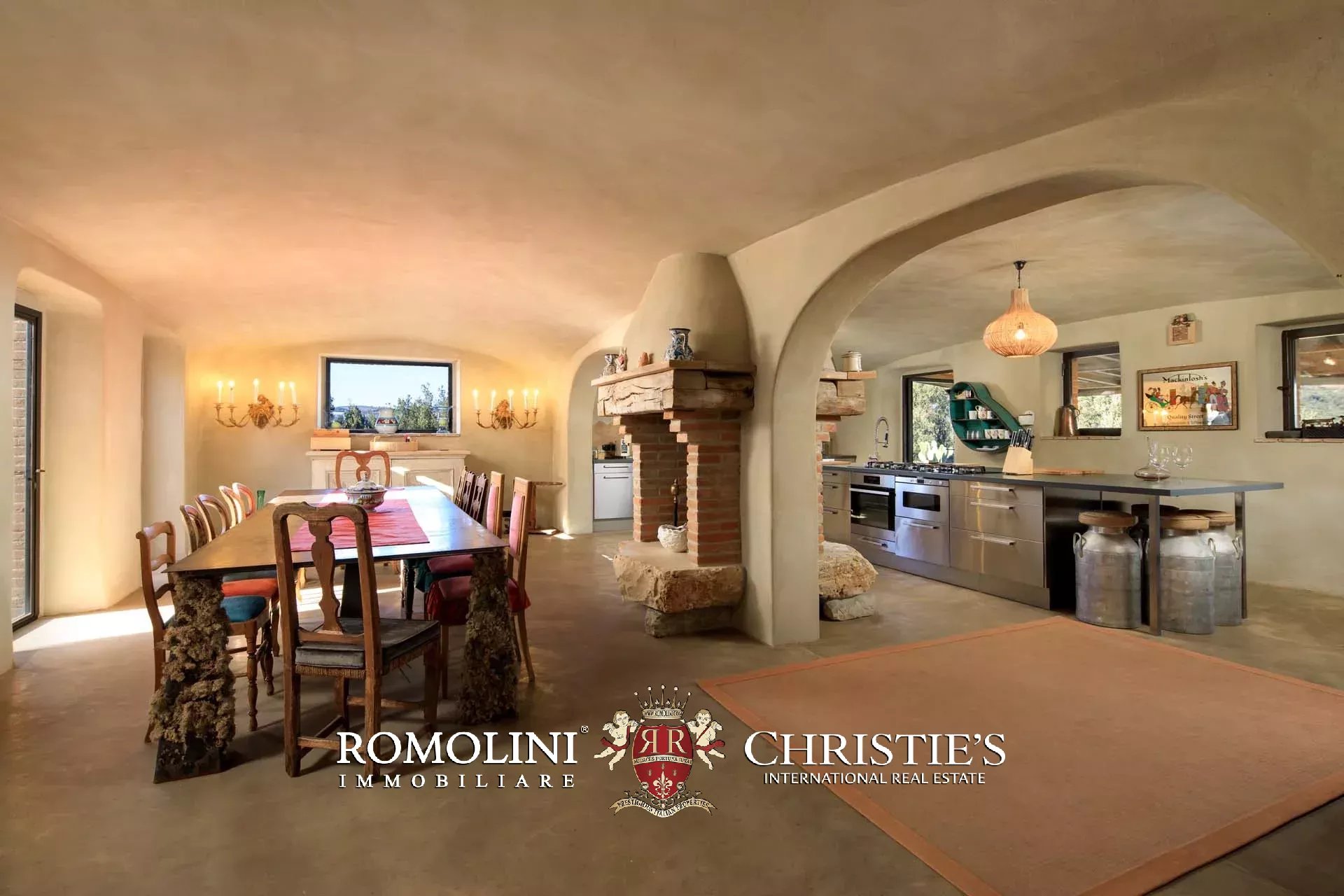 7 Bedroom Villa/Townhouse's Image 8