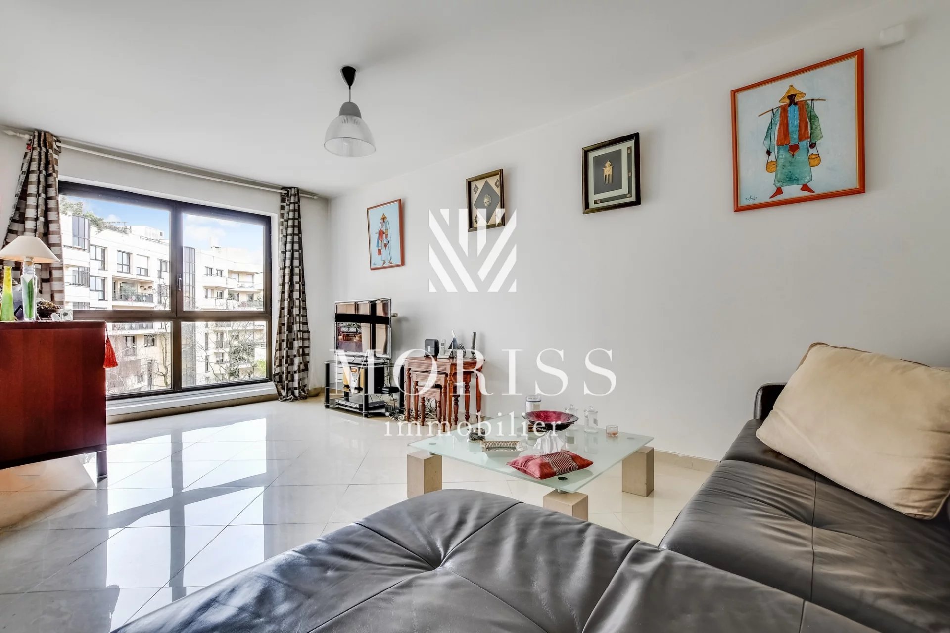 Appartement familial de 93m2, situé Avenue Georges Pompidou à Le - Image Array