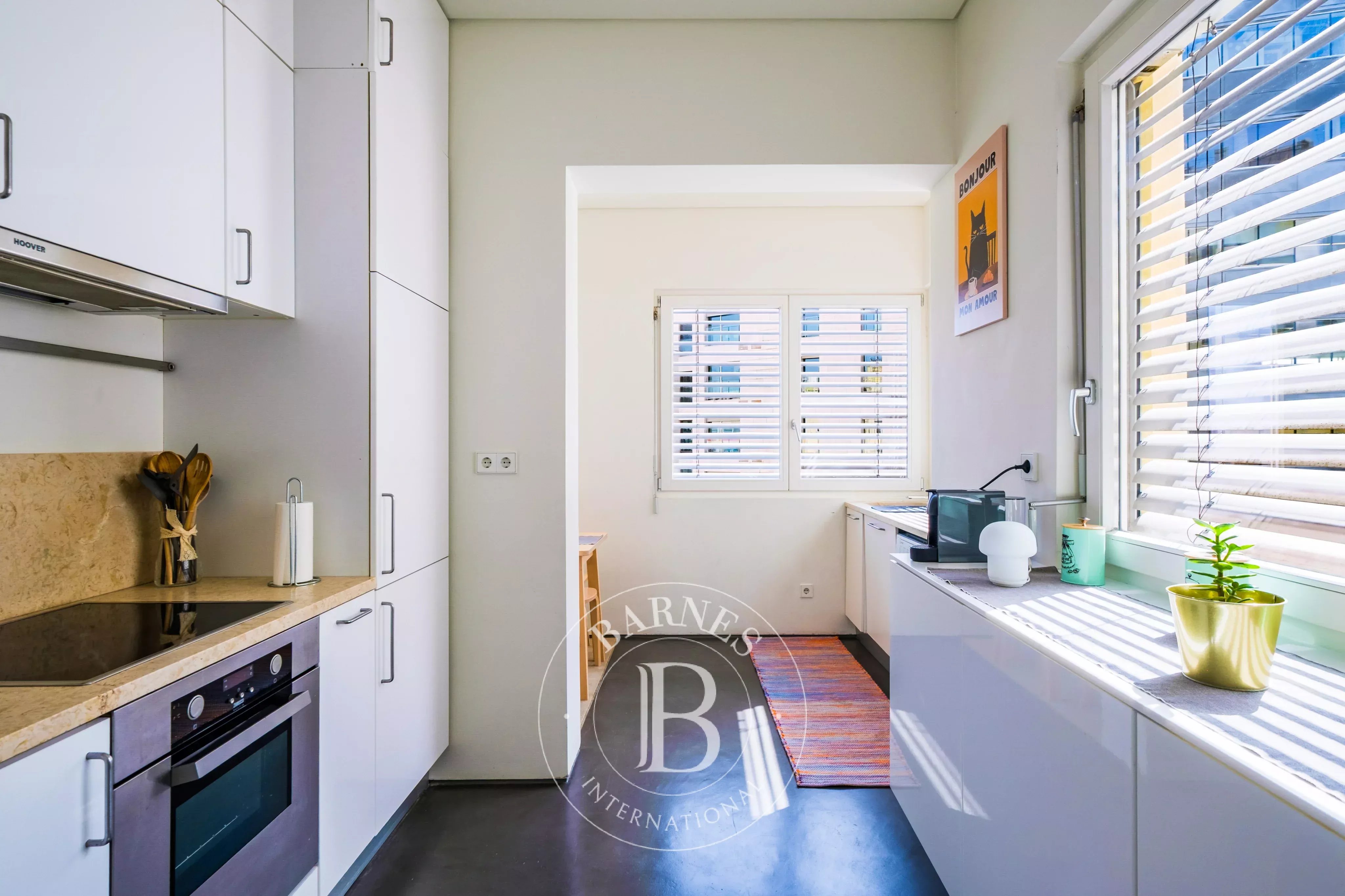 Centrality and comfort