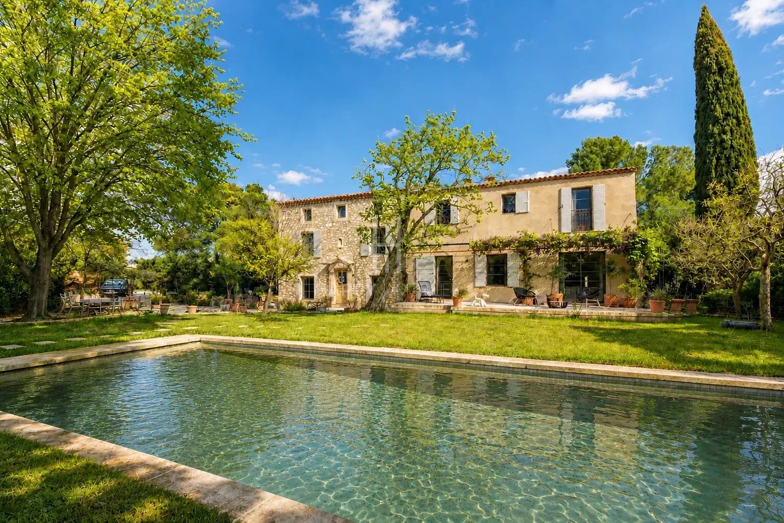 MEV - [Happy Immobilier] Maison Paradou 290m2