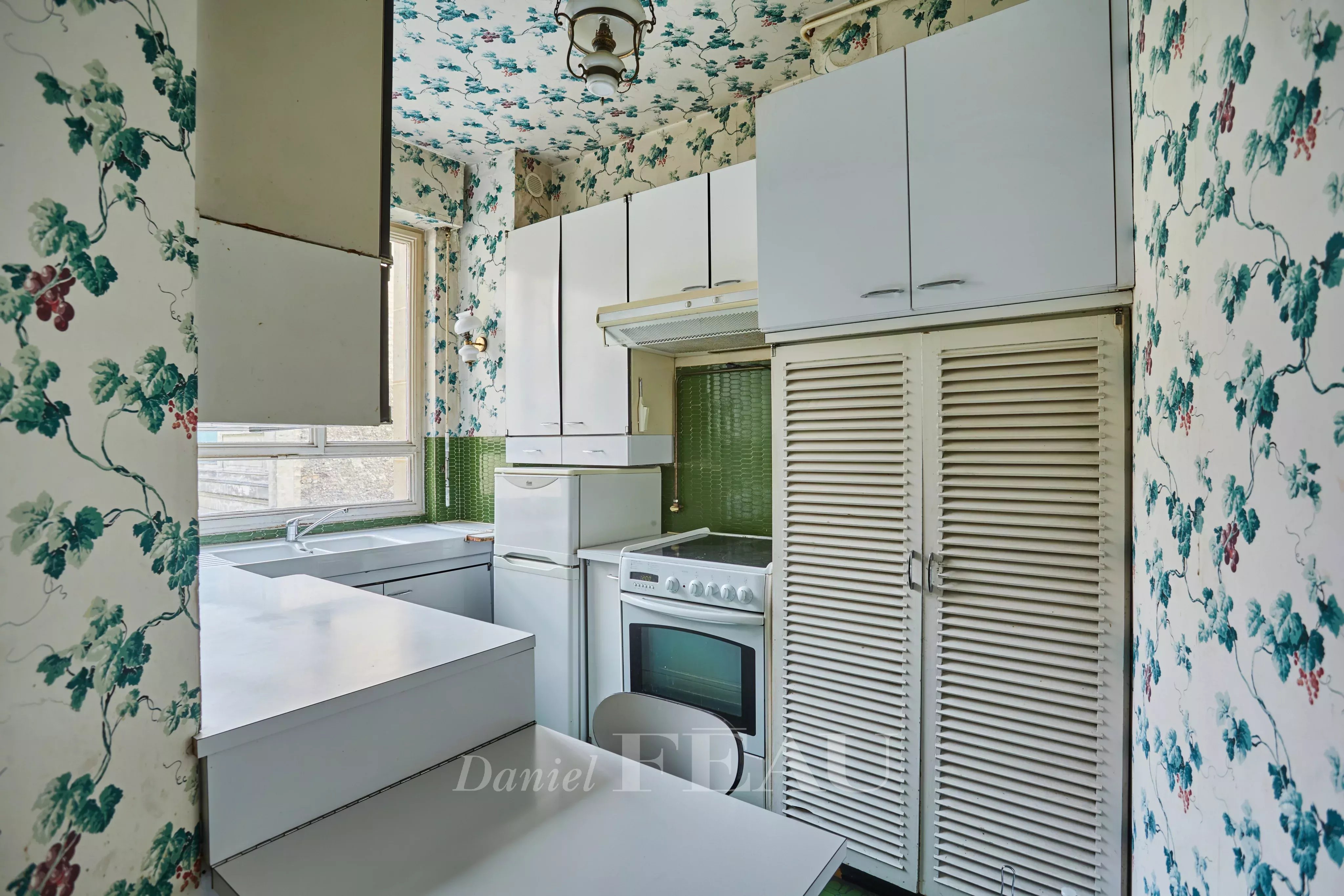Sale Apartment Paris 16th
