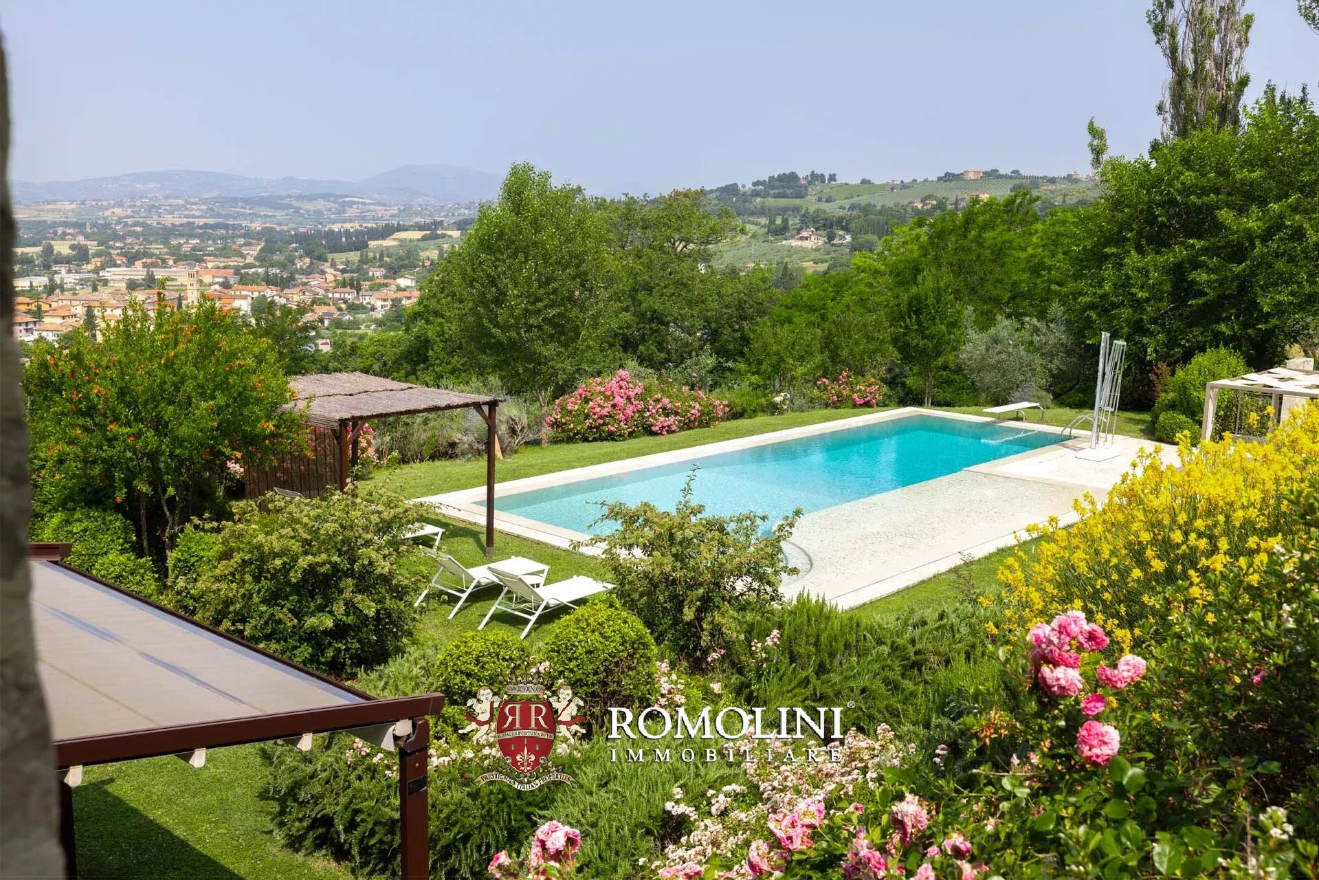5 Bedroom Villa/Townhouse's Image 45