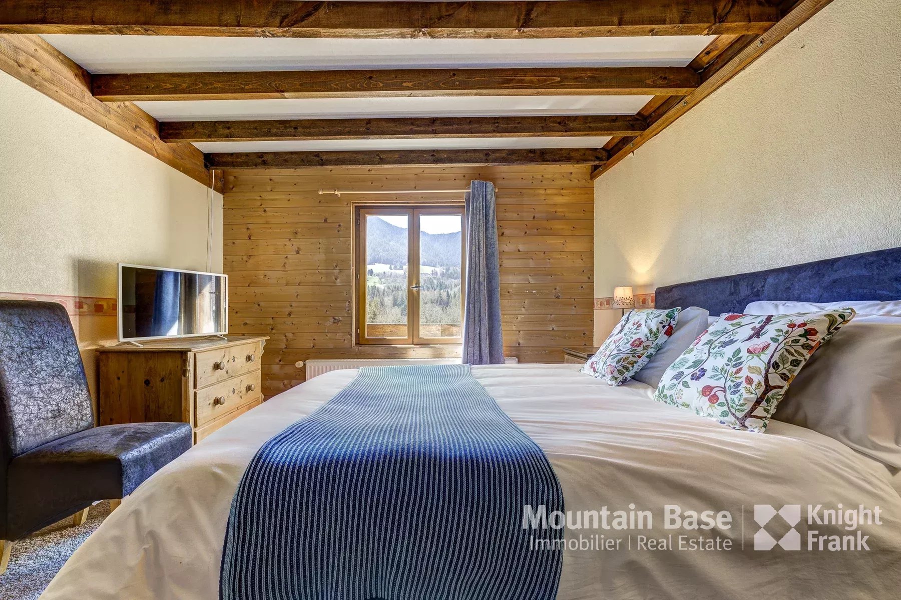 Photo of Renovated 6-Bedroom Farmhouse with Separate Apartment and Garden