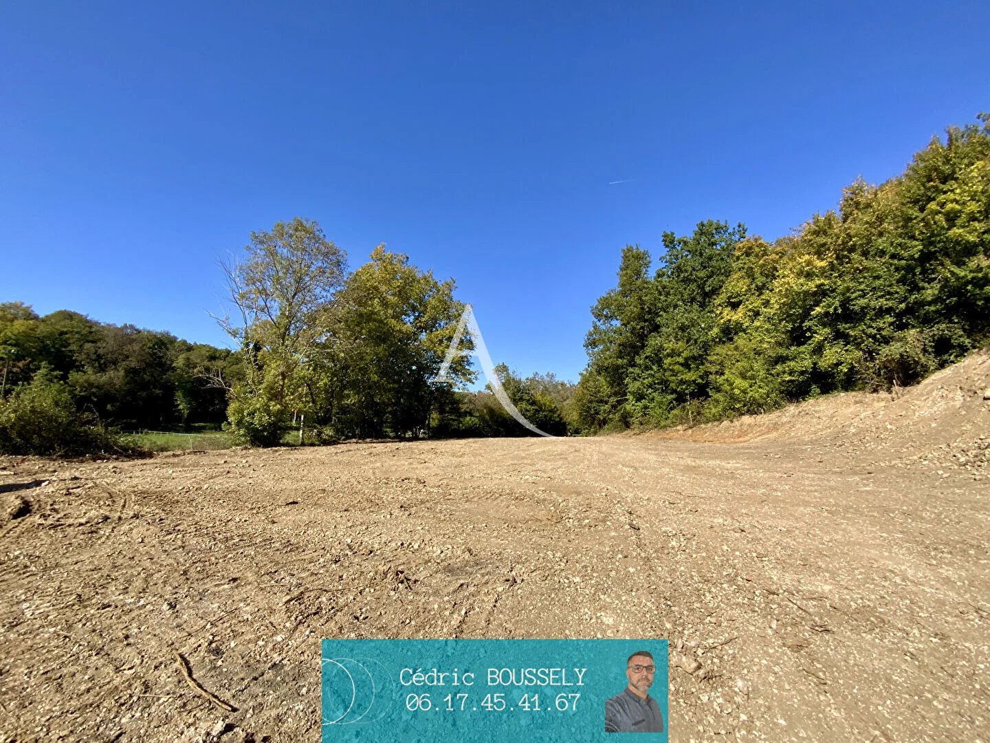 Terrain avec hangar  proche Saintes 275 m2