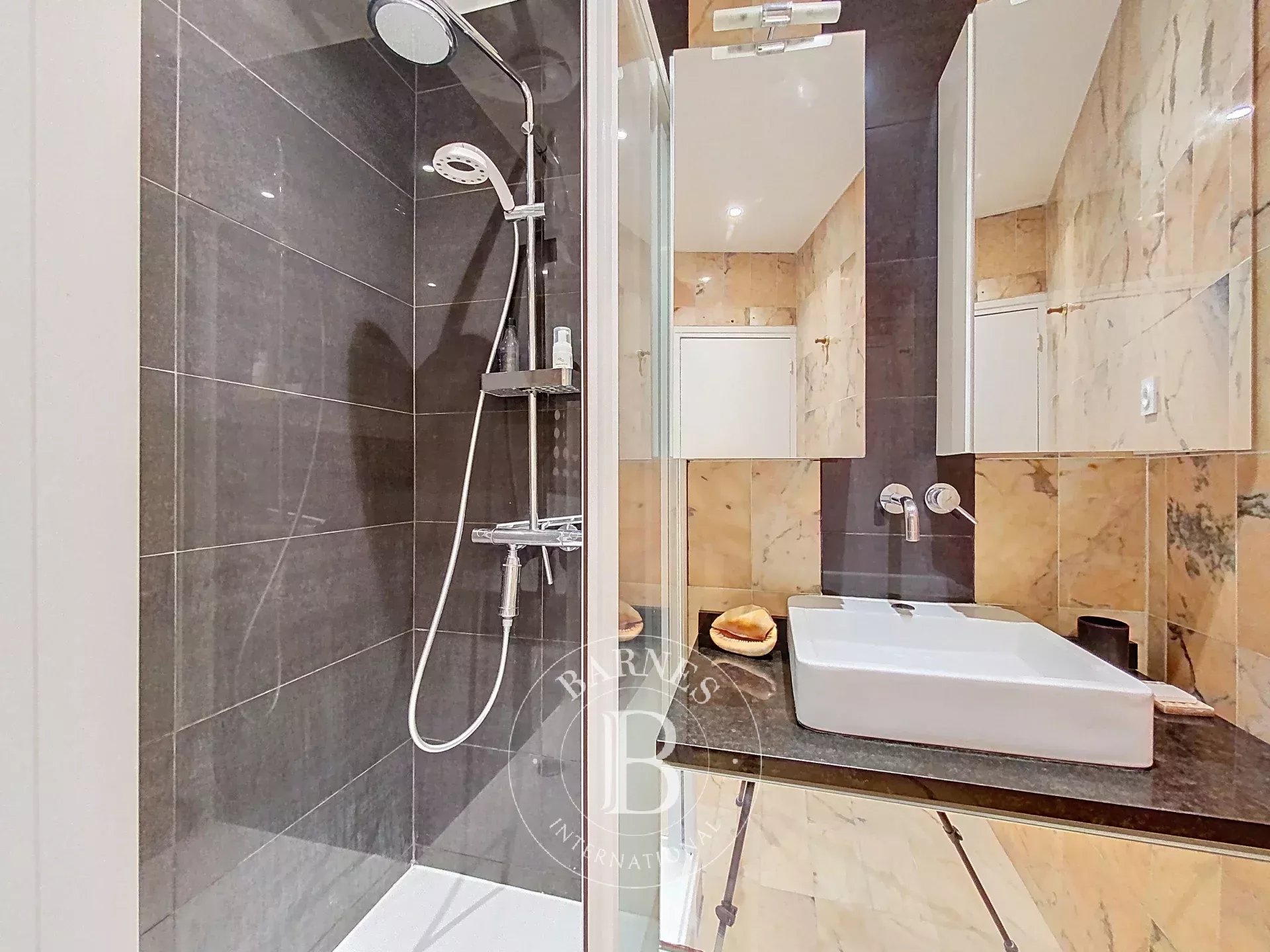 Daire Paris 8ème - picture 21