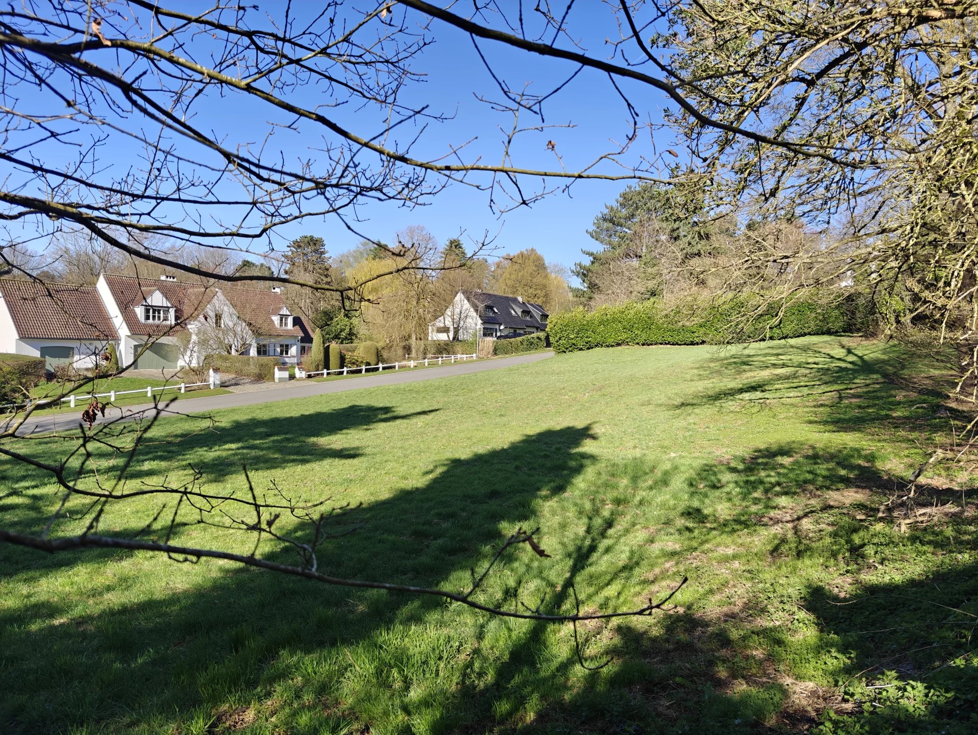 Terrain résidentiel avec permis accordé