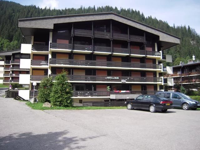 STUDIO AVEC PARKING COUVERT