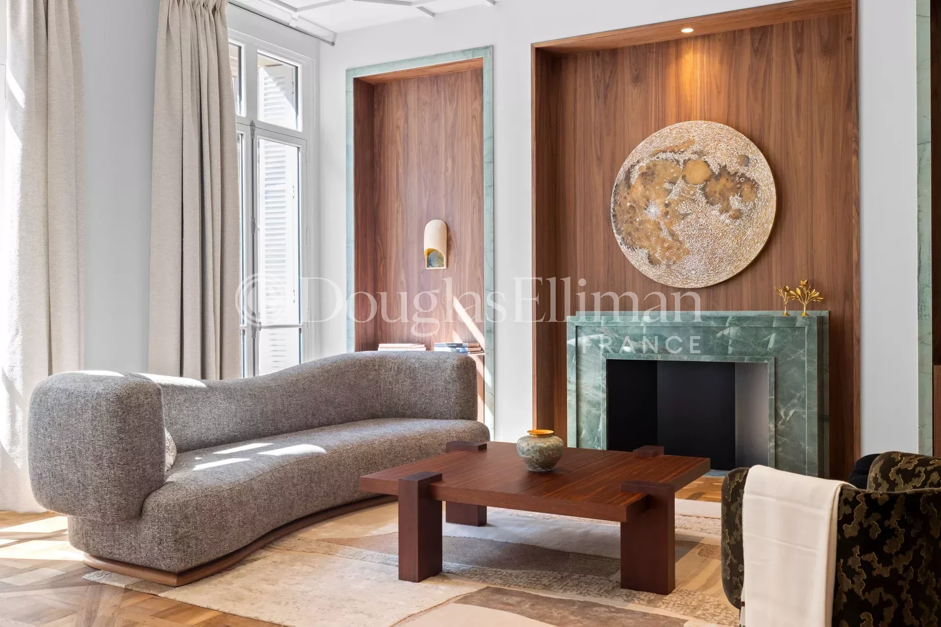 Paris 8th GOLDEN TRIANGLE – 156.05 sqm Apartment – 3 Bedrooms – Guardian and elevator - Picture n°3