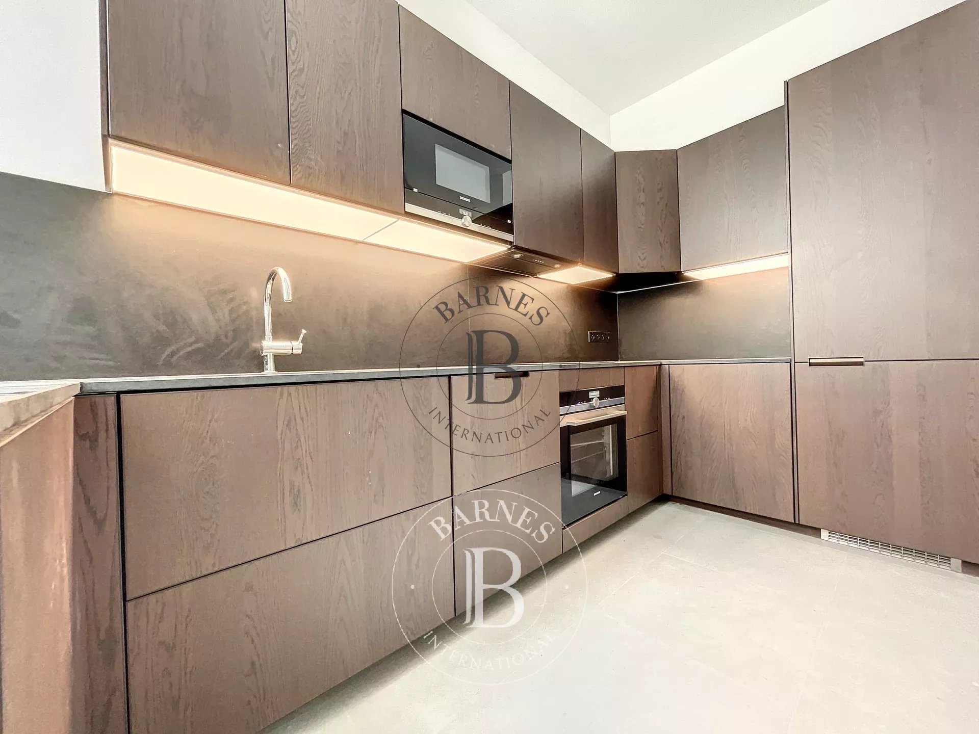 Daire Paris 8ème - picture 15