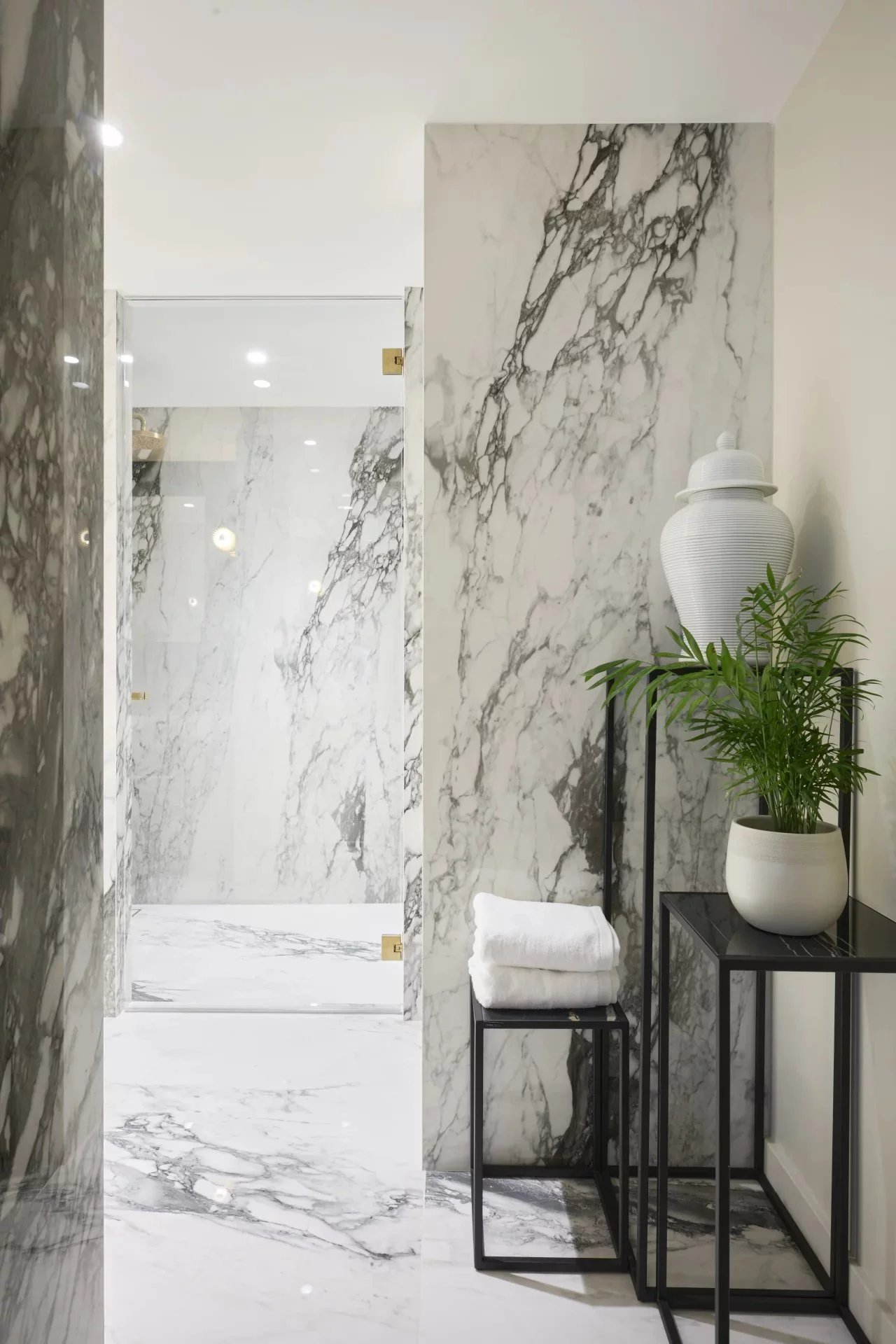 LUXUEUSE VILLA CONTEMPORAINE NEUVE - CAP D'ANTIBES