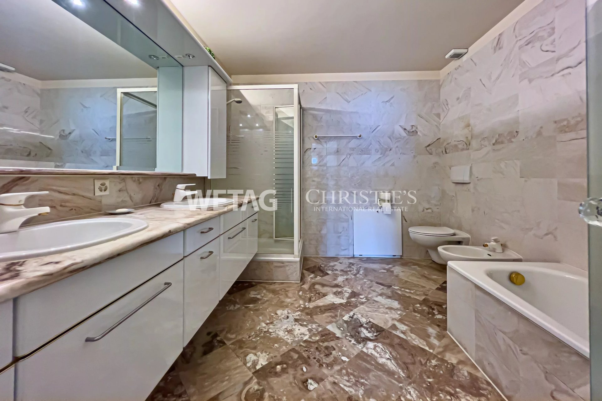 5 Bedroom Apartment/Flat's Image 8