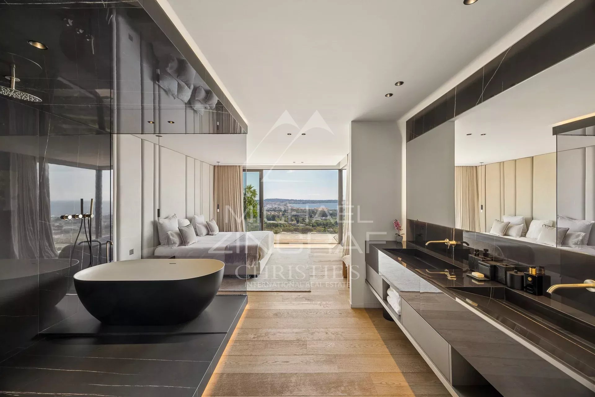 5 Bedroom Villa/Townhouse's Image 6