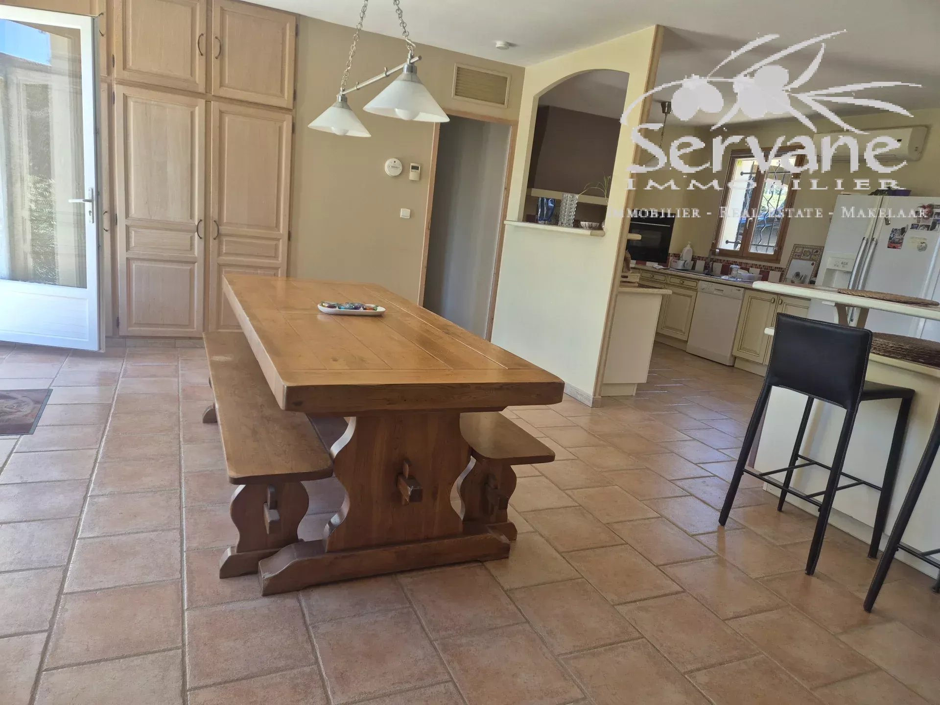 TAVERNES NICE 5 BEDROOMS VILLA IN A PEACEFULL ENVIRONMENT