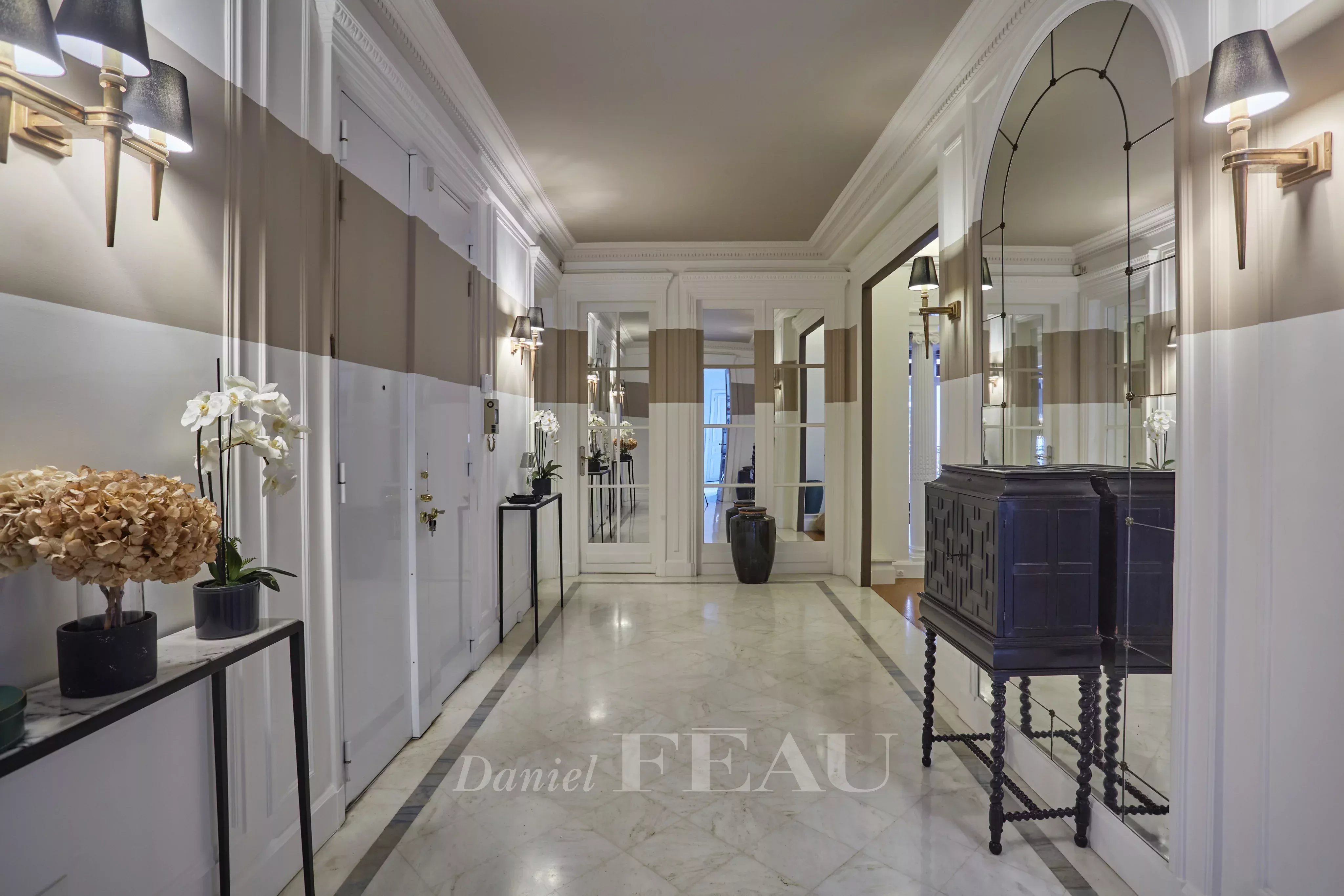Sale Apartment Paris 16th
