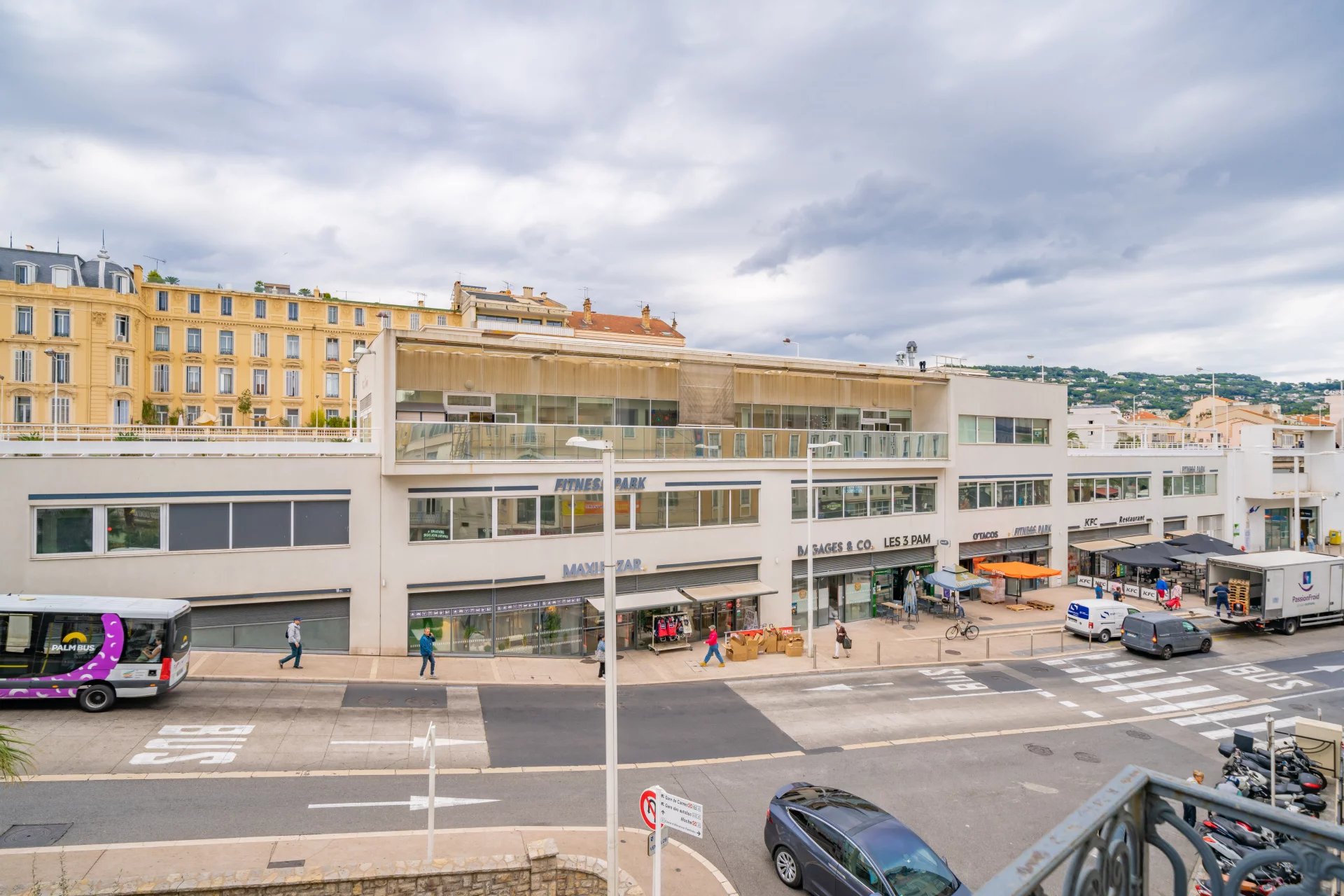 Cannes Centre. Beau 3 pieces dans un immeuble bourgeois - Photo 4