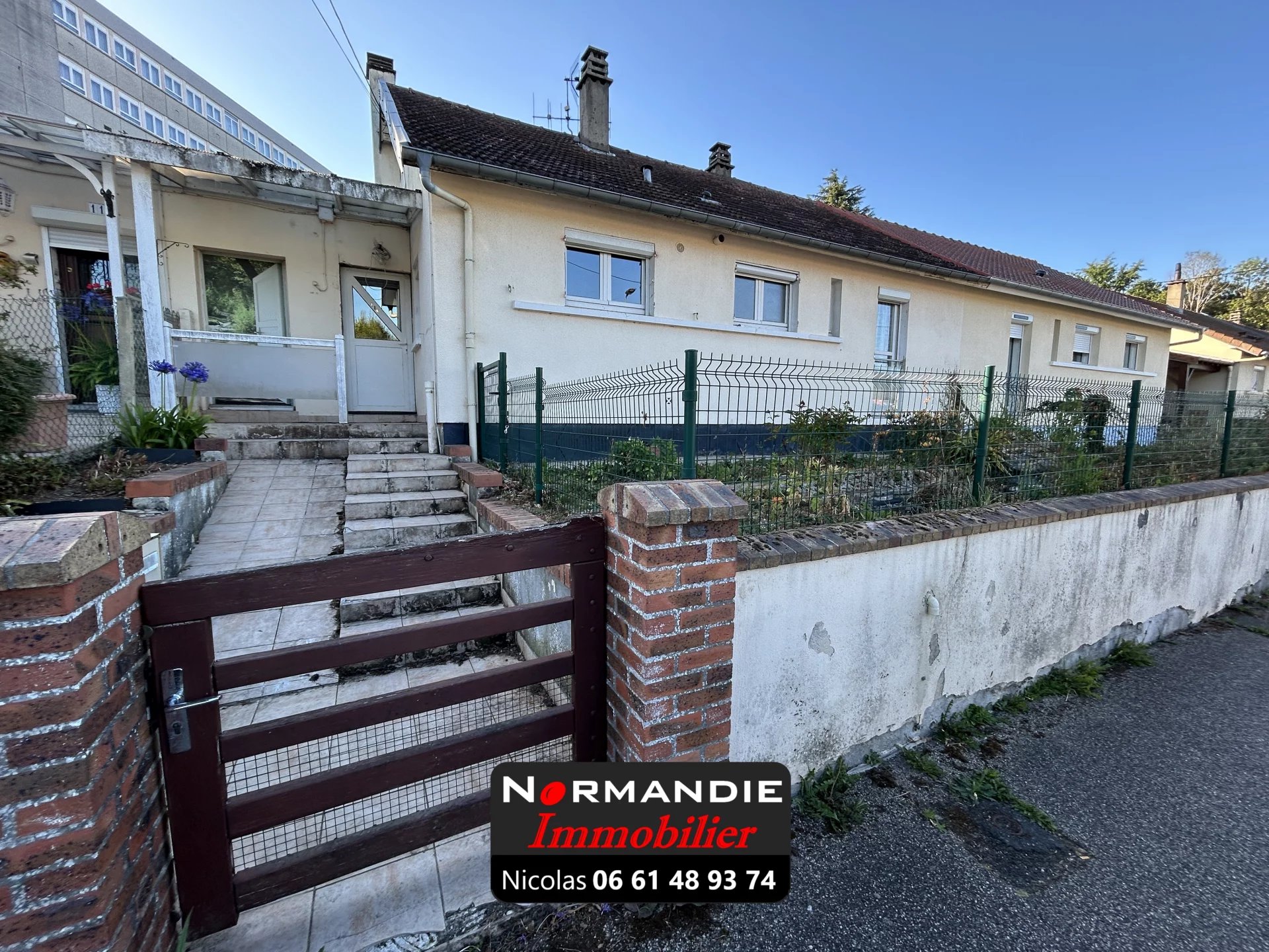 Sale Semi-detached house Lillebonne