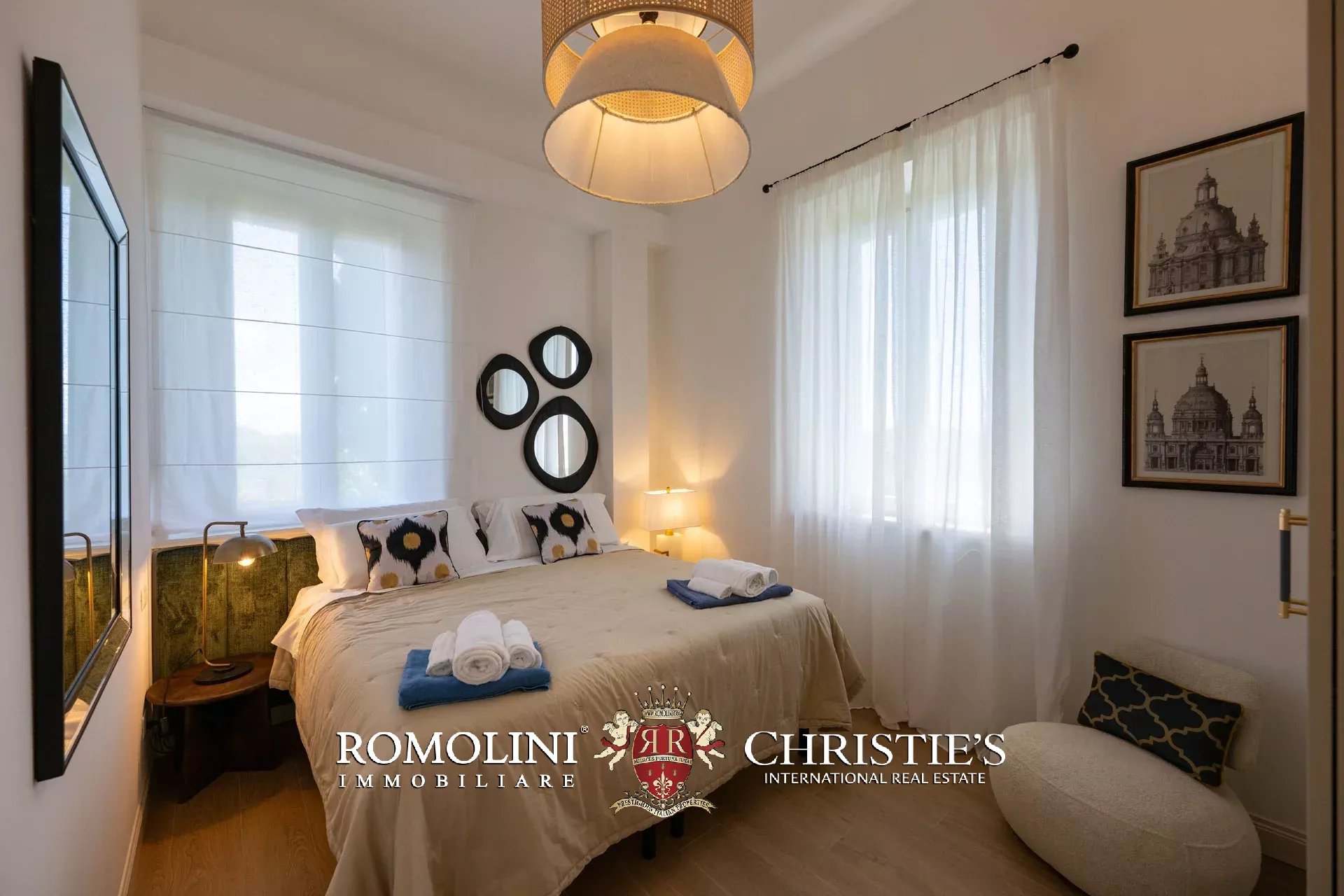 6 Bedroom Villa/Townhouse's Image 43