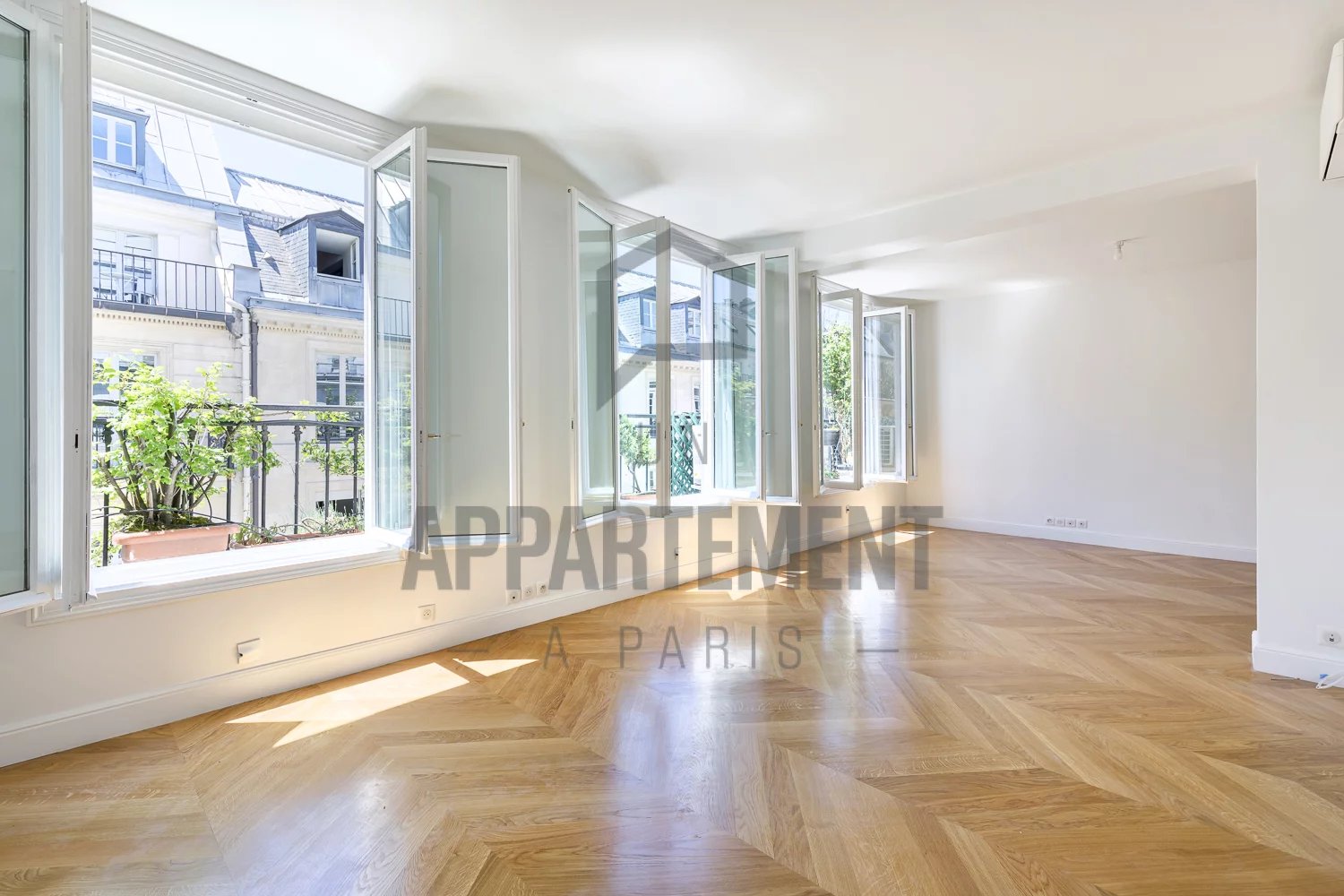 Agence immobilière de Un Appartement À Paris