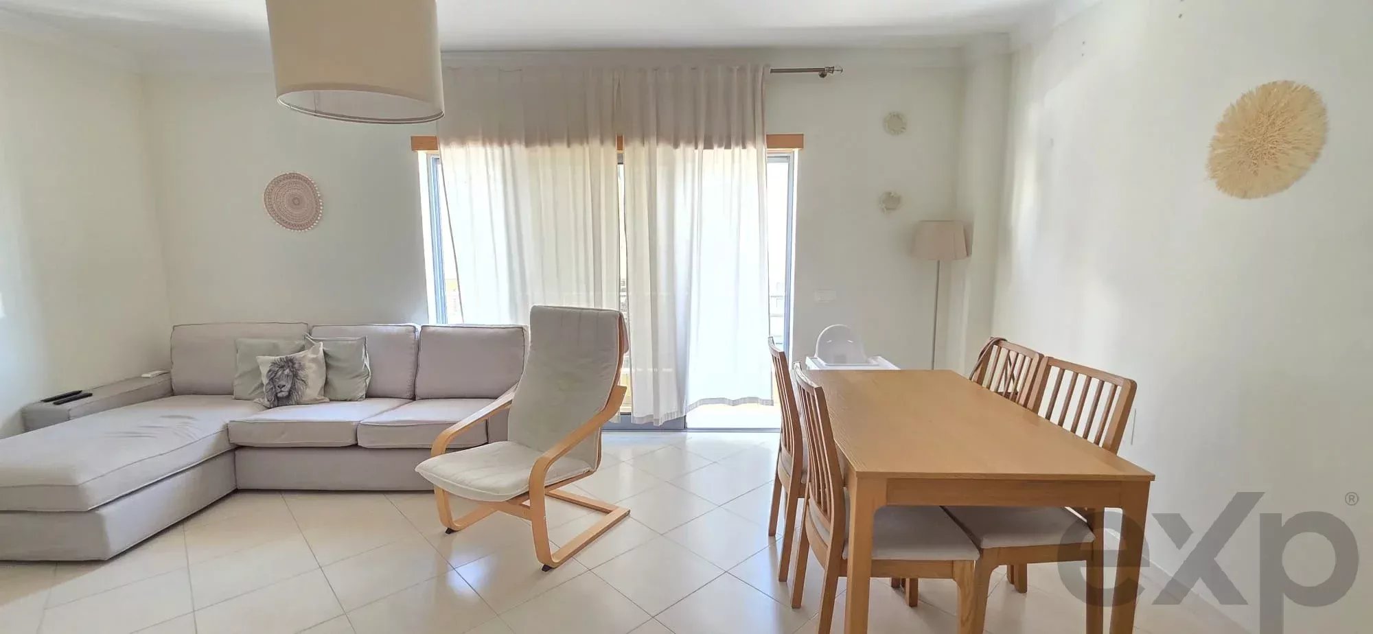 Spacious 2-bedroom apartment in the João de Ourém development, Olhão 87072287 image 1