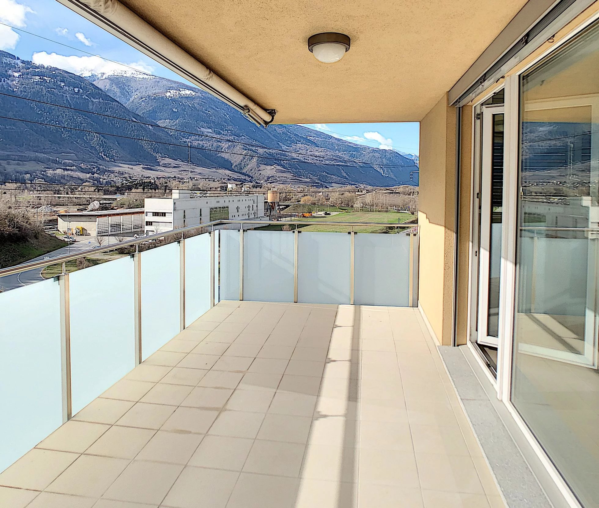 Immeuble Cérès - 2.5 pièces à louer à Sierre - Photo 3