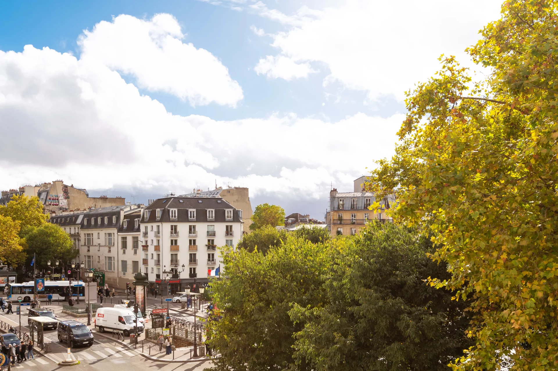 Paris 18e - PIGALLE / BOULEVARD DE CLICHY