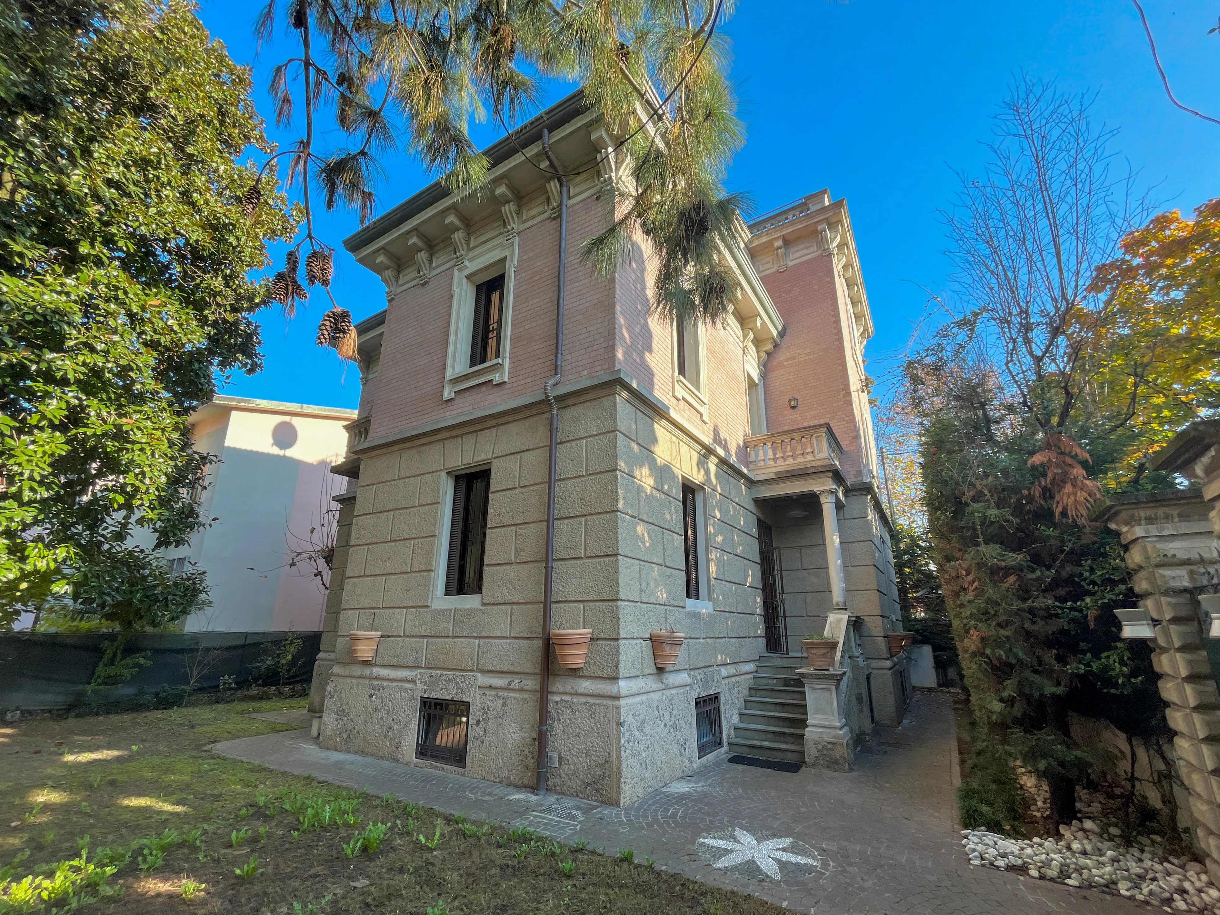 Villa Liberty in Cusano Milanino, nei pressi del Parco Nord