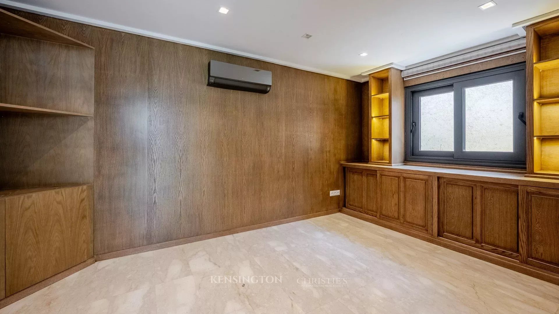 4 Bedroom Villa/Townhouse's Image 12