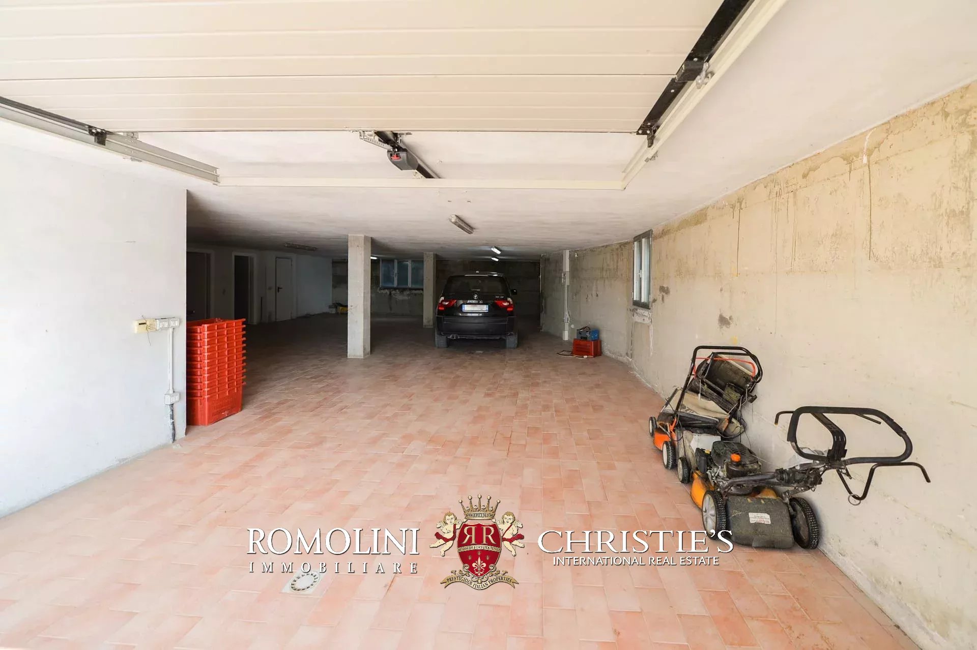 3 Bedroom Villa/Townhouse's Image 31
