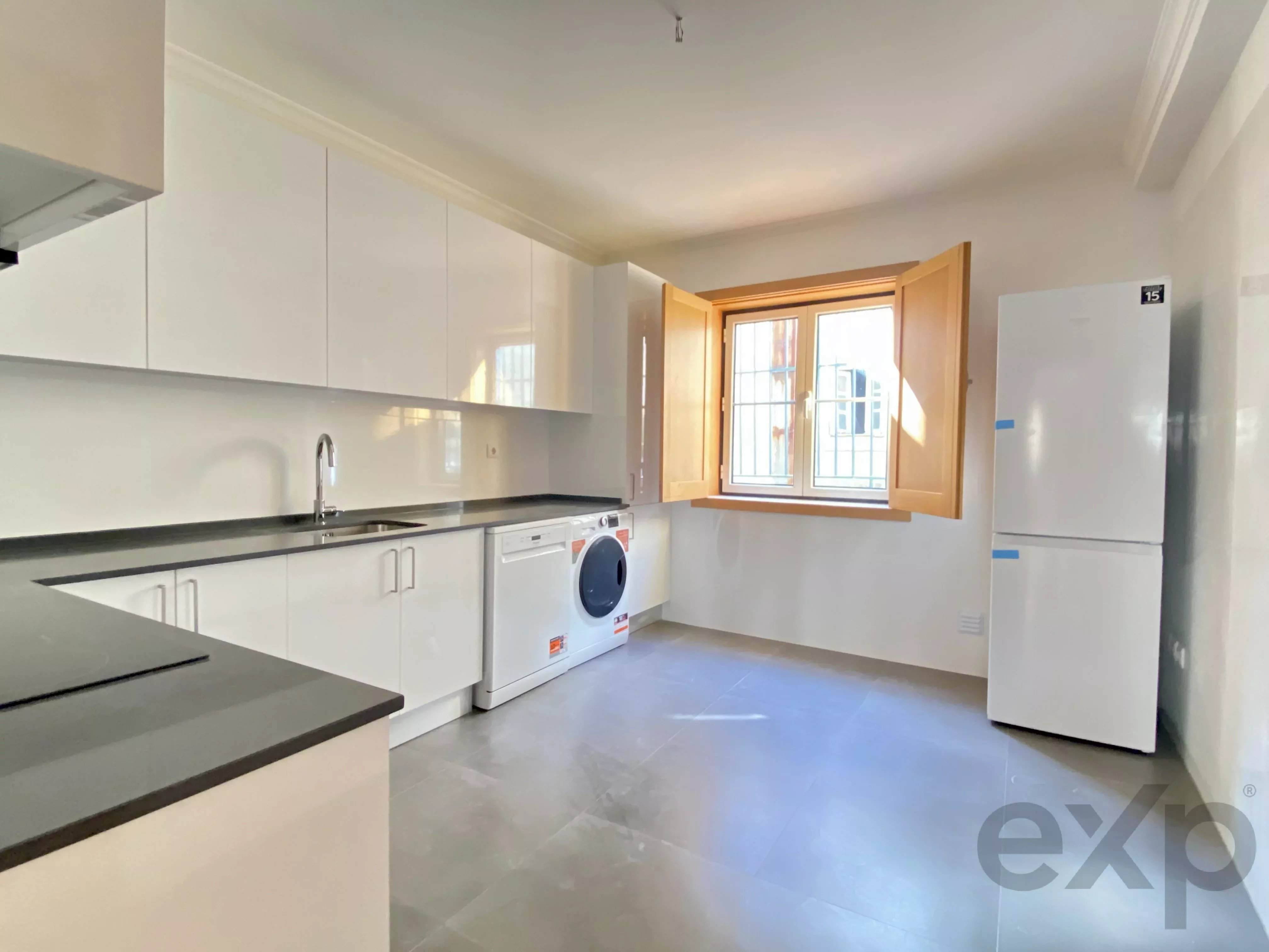 Renovated building - Quiet street in Bairro Alto, Lisbon 87014795 image 29