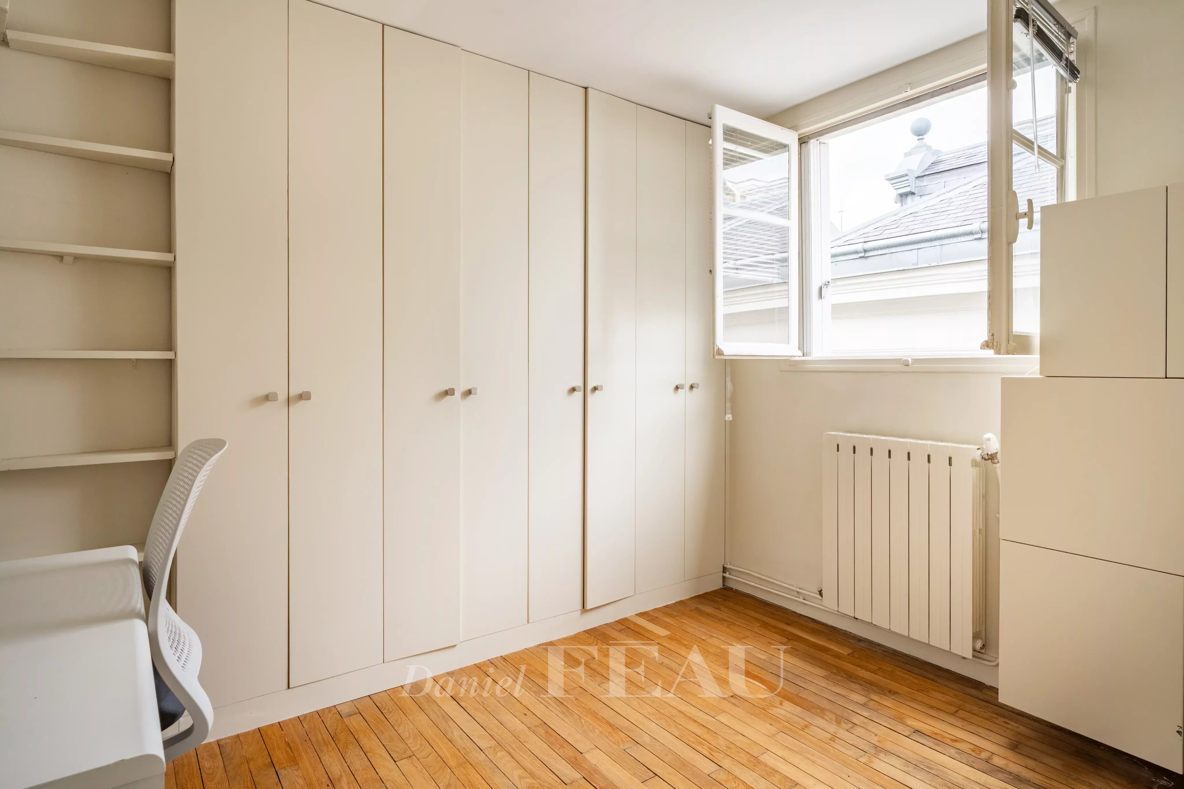 Sale Apartment Paris 16th