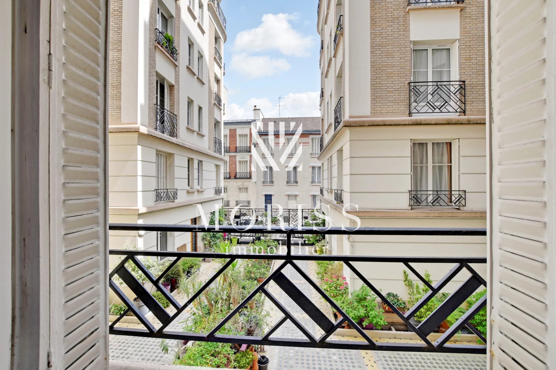 PARIS XVII - BATIGNOLLES - APPARTEMENT 4 PIECES 2 CHAMBRES - Image Array