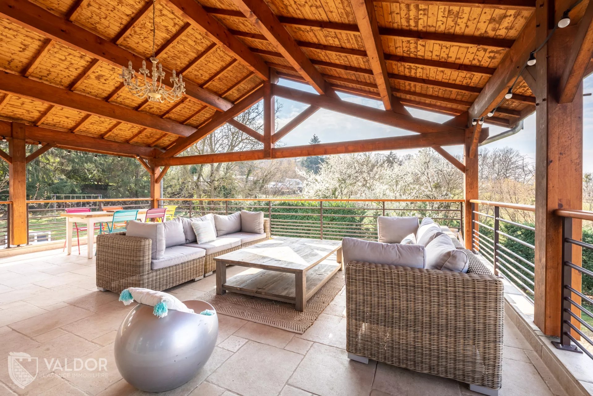 Maison de 185 m² avec piscine à Saint Germain au Mont d'Or