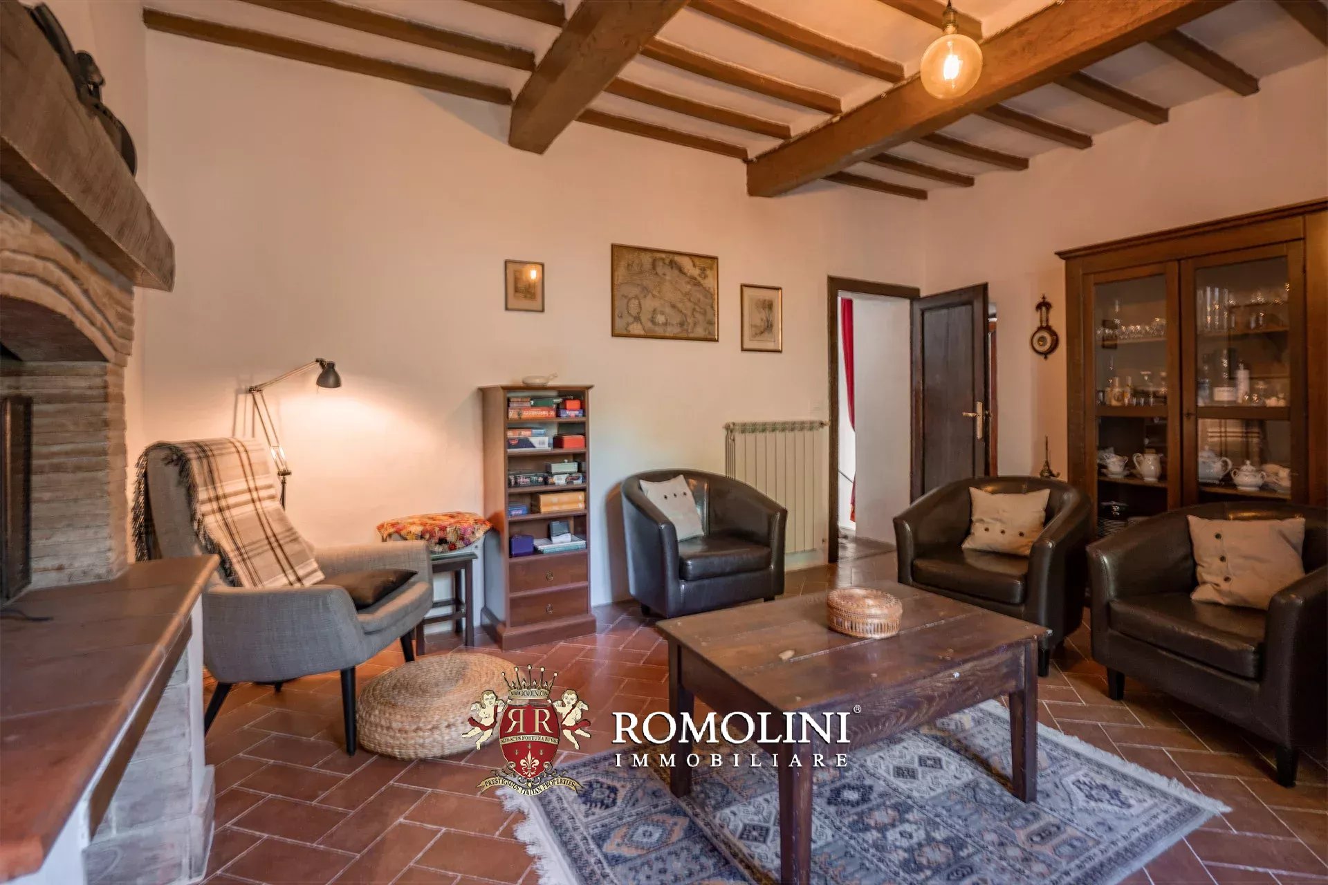 6 Bedroom Villa/Townhouse's Image 37