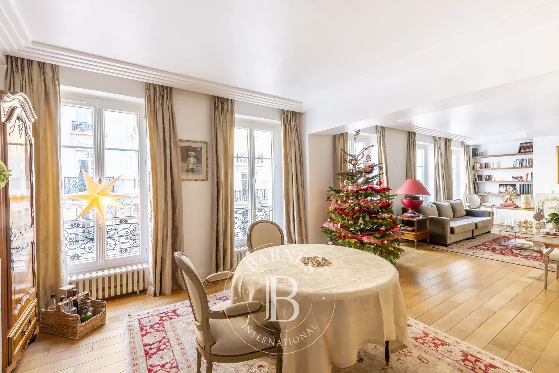 4-BEDROOM FAMILY APARTMENT FOR SALE - NEUILLY / CHEZY PERRONET