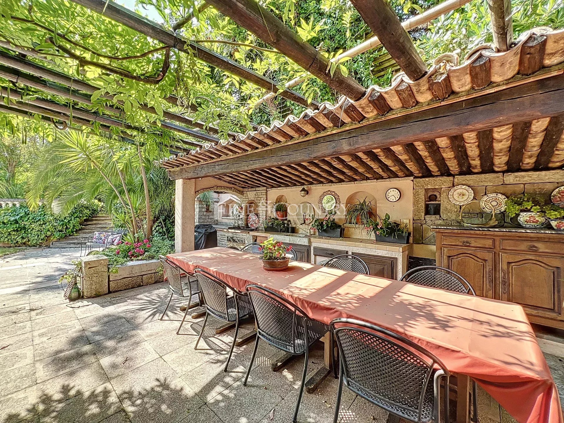 Photo of Provençal villa for sale in Auribeau-sur-Siagne