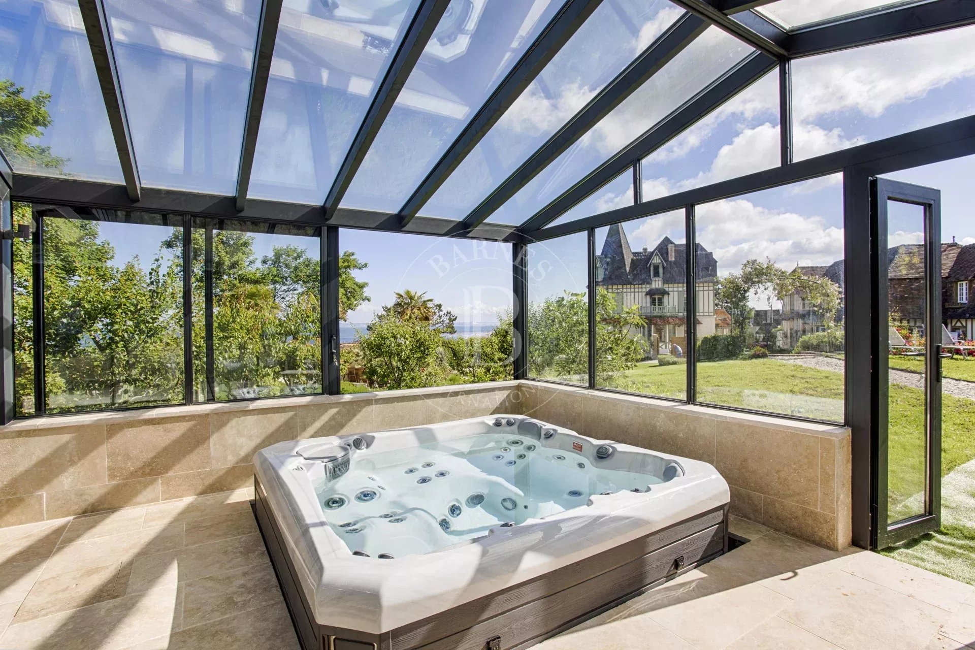 Deauville  - Property 20 Bedrooms - picture 18