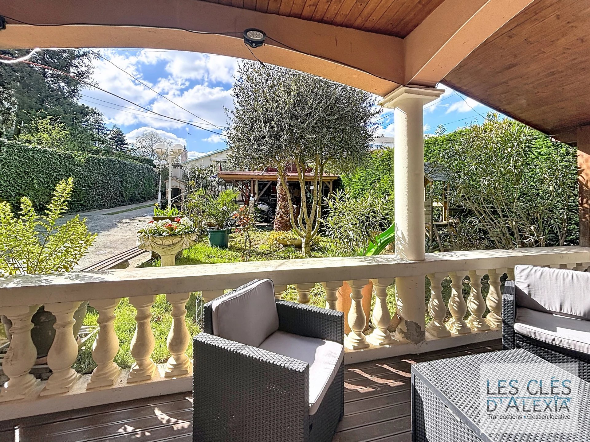 Agence immobilière de 